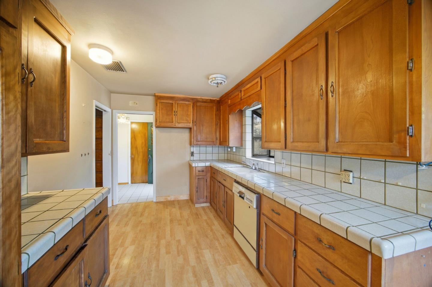 Detail Gallery Image 10 of 32 For 339 El Verano Ave, Palo Alto,  CA 94306 - 3 Beds | 2 Baths