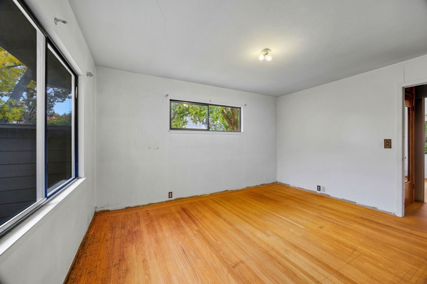 Detail Gallery Image 19 of 32 For 339 El Verano Ave, Palo Alto,  CA 94306 - 3 Beds | 2 Baths