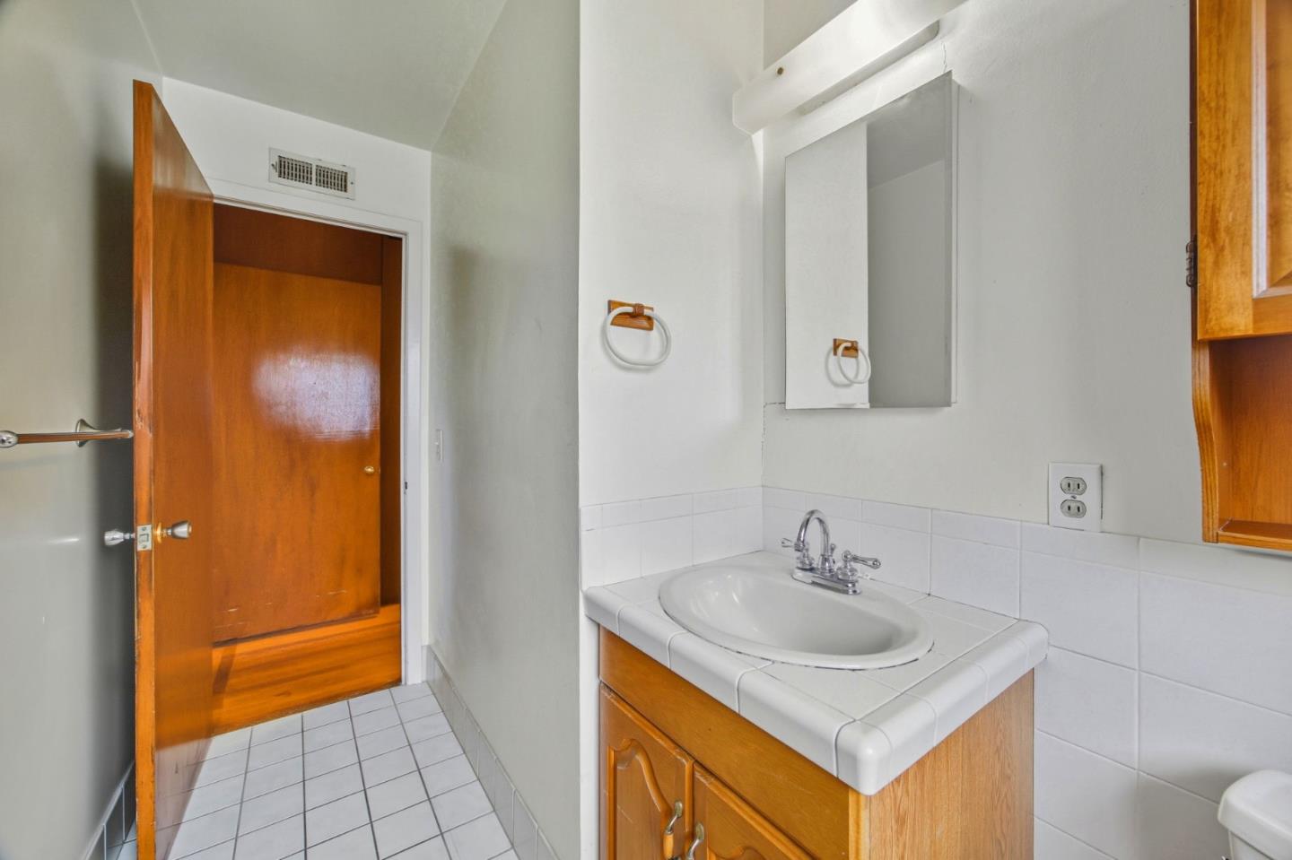 Detail Gallery Image 23 of 32 For 339 El Verano Ave, Palo Alto,  CA 94306 - 3 Beds | 2 Baths