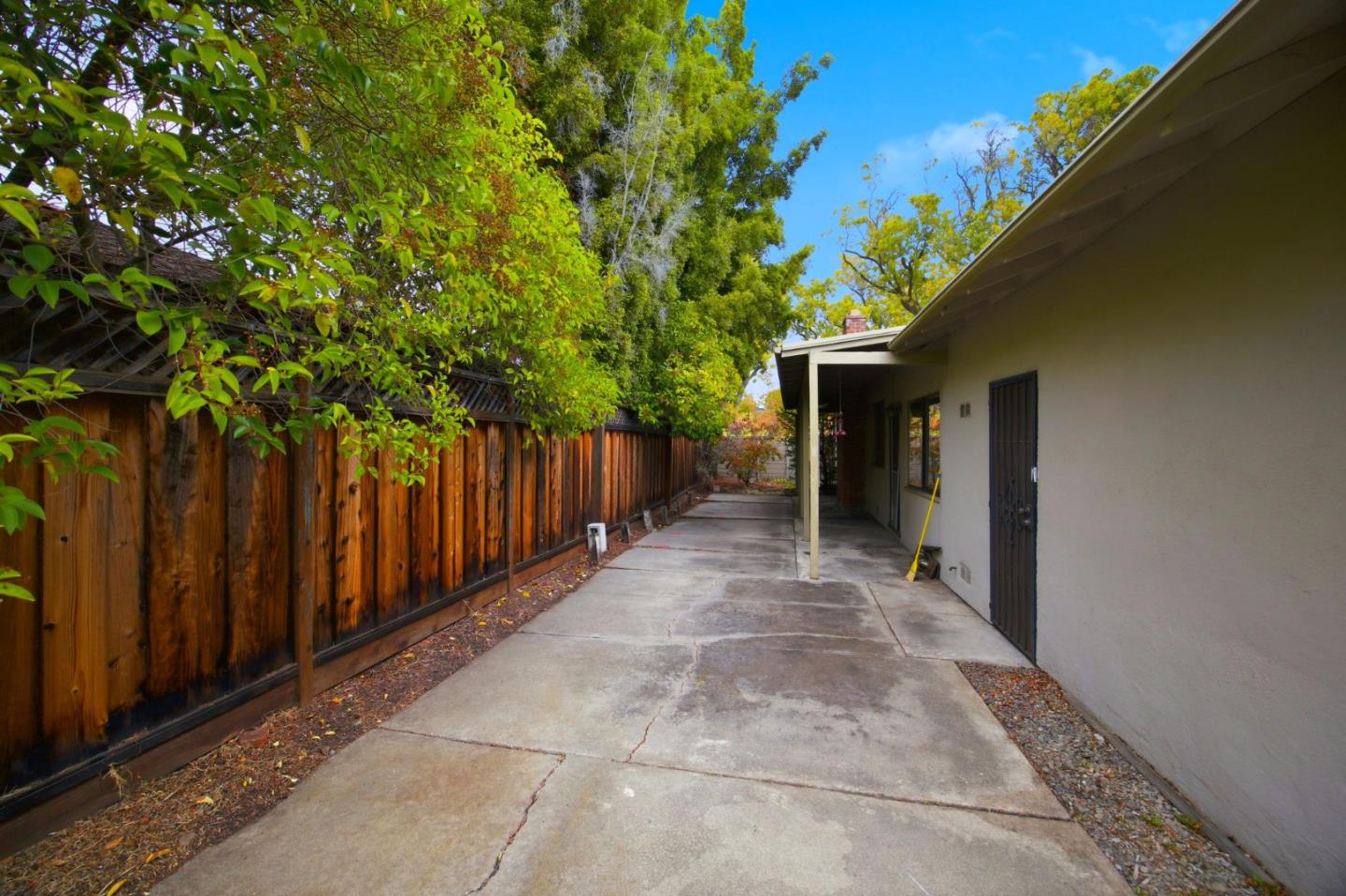 Detail Gallery Image 28 of 32 For 339 El Verano Ave, Palo Alto,  CA 94306 - 3 Beds | 2 Baths