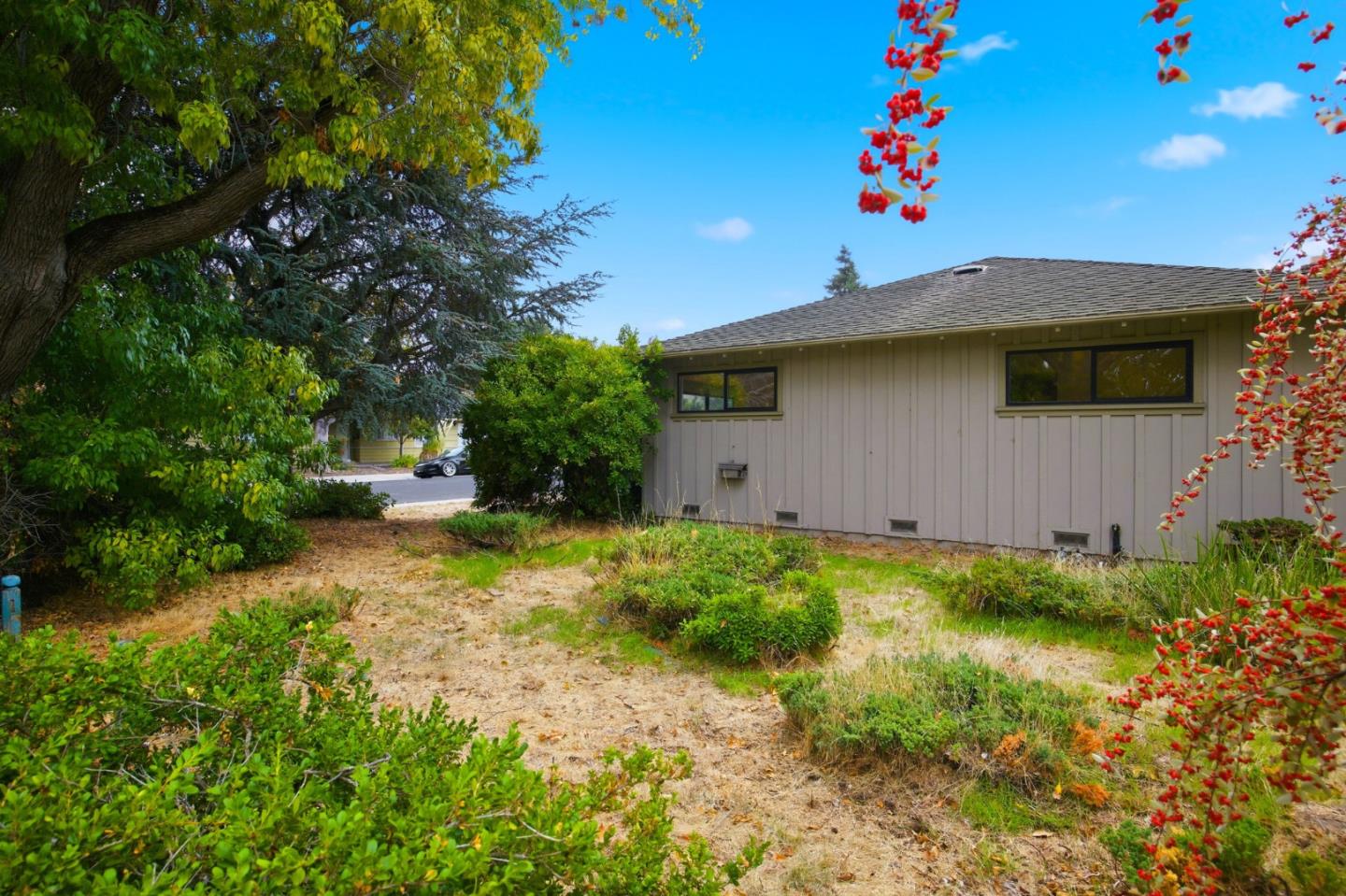 Detail Gallery Image 32 of 32 For 339 El Verano Ave, Palo Alto,  CA 94306 - 3 Beds | 2 Baths