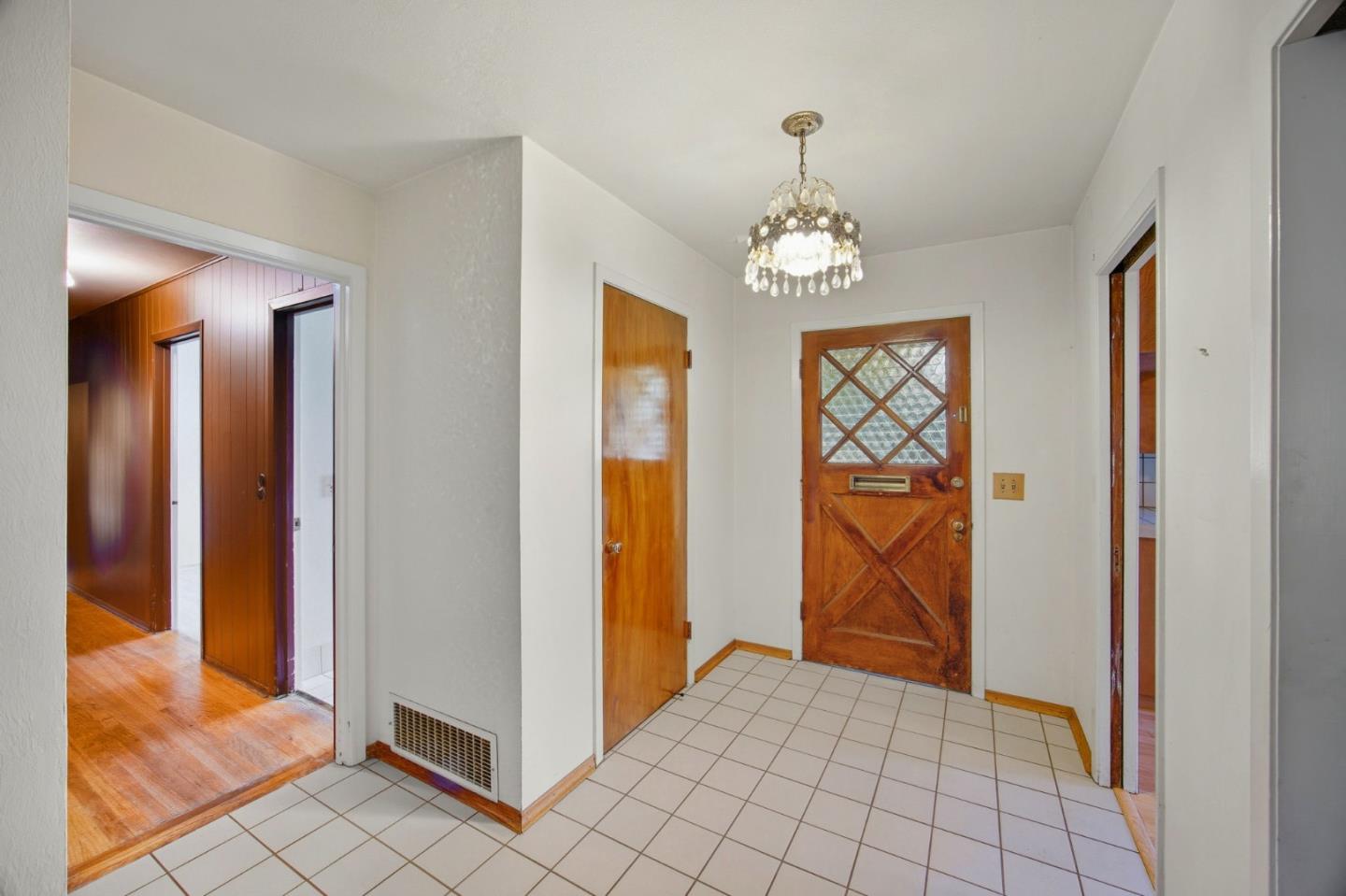 Detail Gallery Image 4 of 32 For 339 El Verano Ave, Palo Alto,  CA 94306 - 3 Beds | 2 Baths