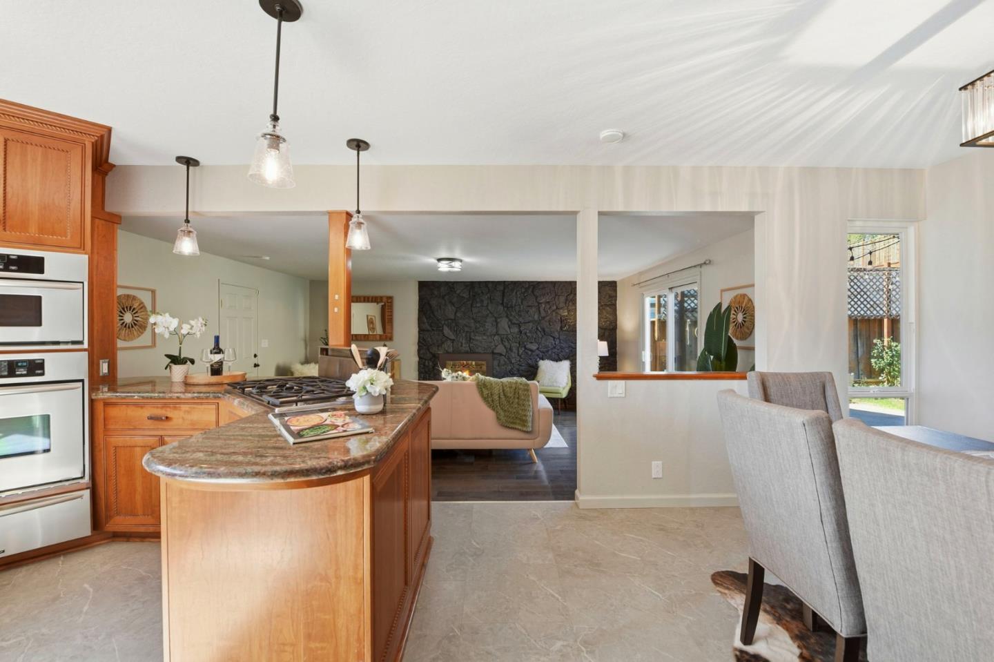 Detail Gallery Image 11 of 53 For 2232 Beckham Way, Hayward,  CA 94541 - 3 Beds | 2 Baths