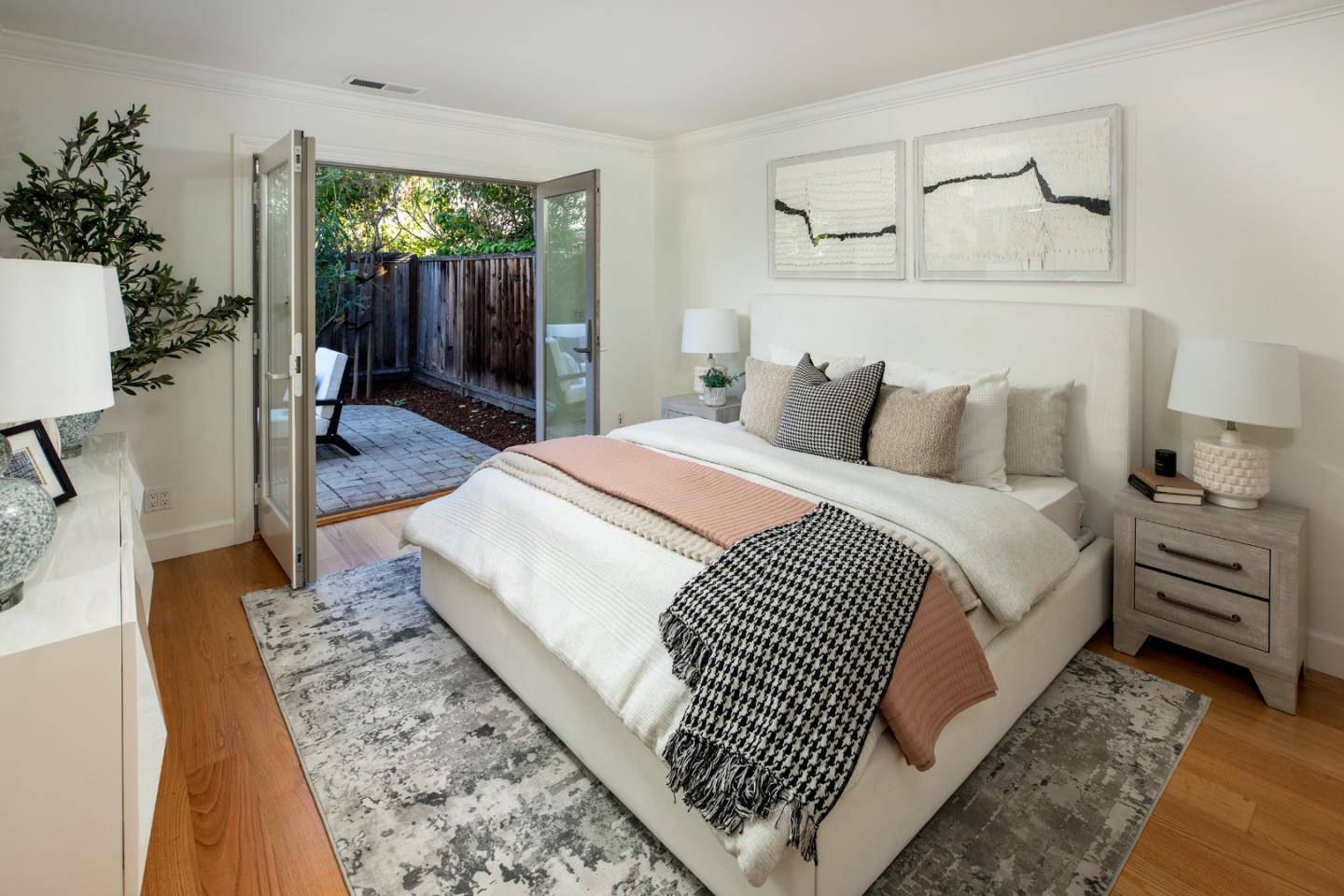 Detail Gallery Image 13 of 23 For 4005 Villa Vera, Palo Alto,  CA 94306 - 3 Beds | 2 Baths