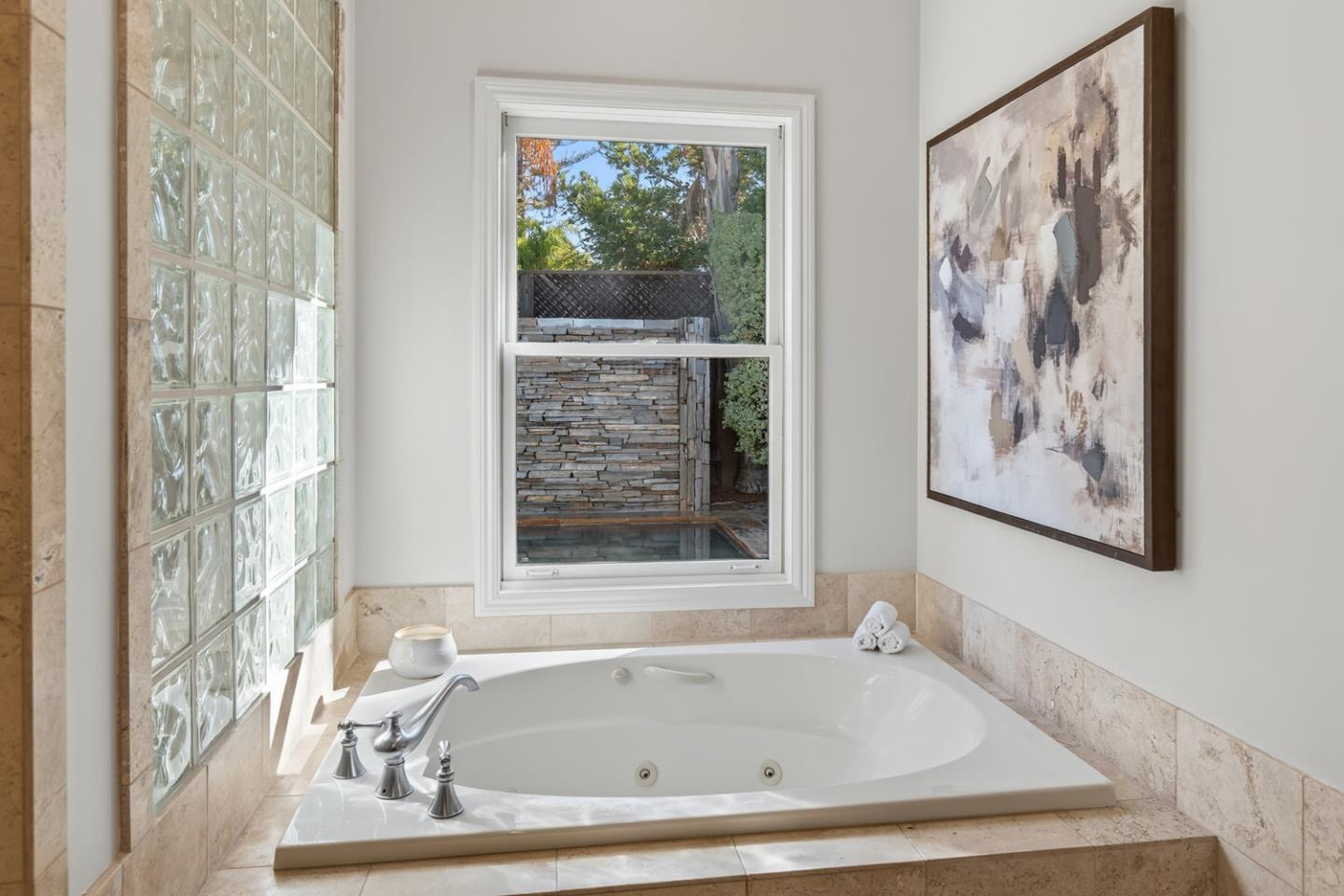 Detail Gallery Image 14 of 45 For 665 Belden Ct, Los Altos,  CA 94022 - 4 Beds | 2/1 Baths