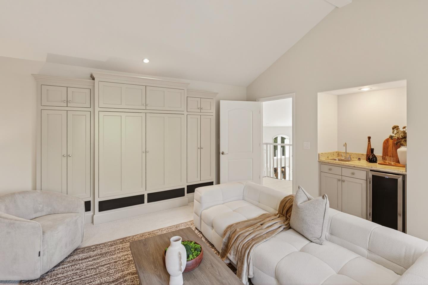 Detail Gallery Image 25 of 45 For 665 Belden Ct, Los Altos,  CA 94022 - 4 Beds | 2/1 Baths