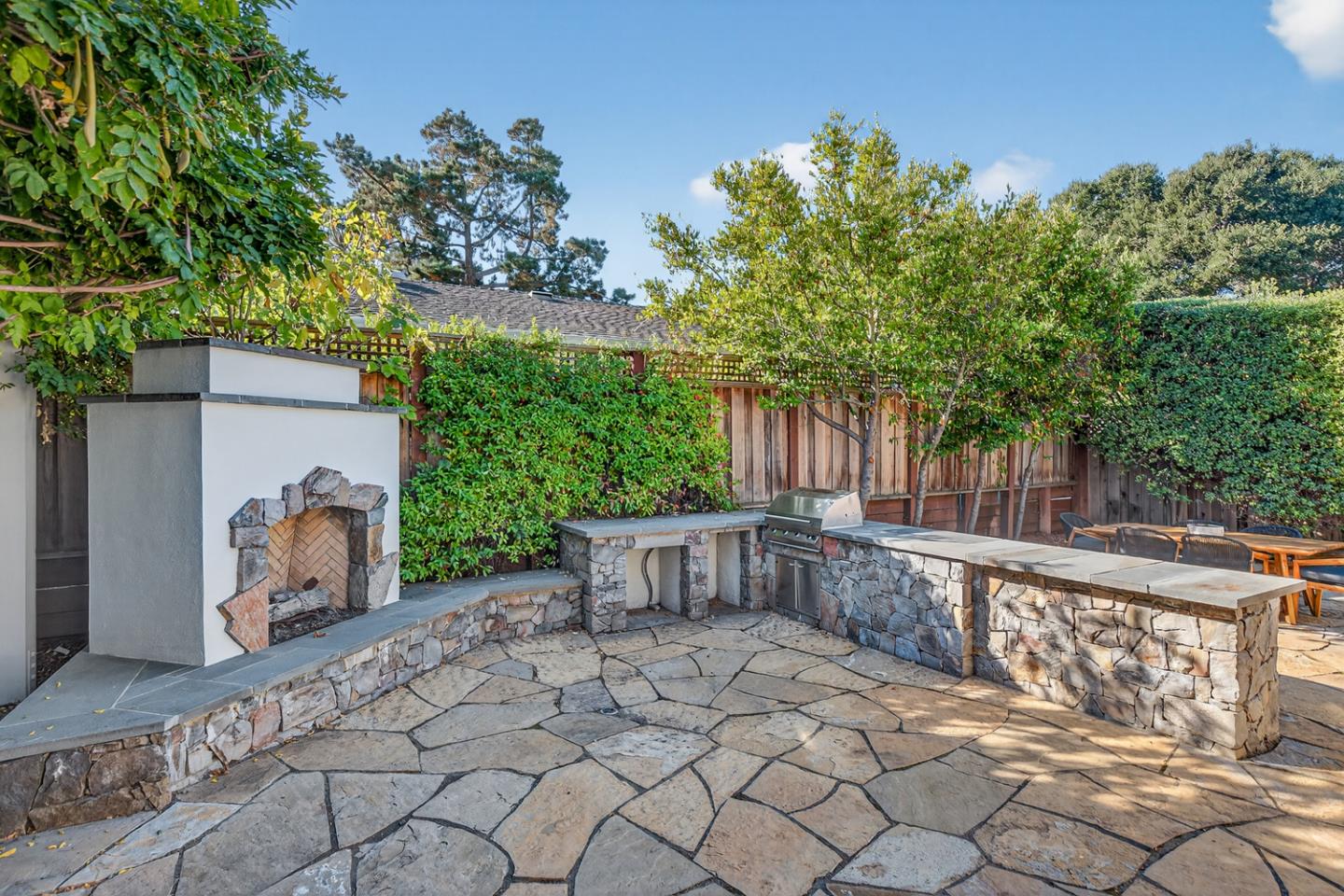 Detail Gallery Image 29 of 45 For 665 Belden Ct, Los Altos,  CA 94022 - 4 Beds | 2/1 Baths
