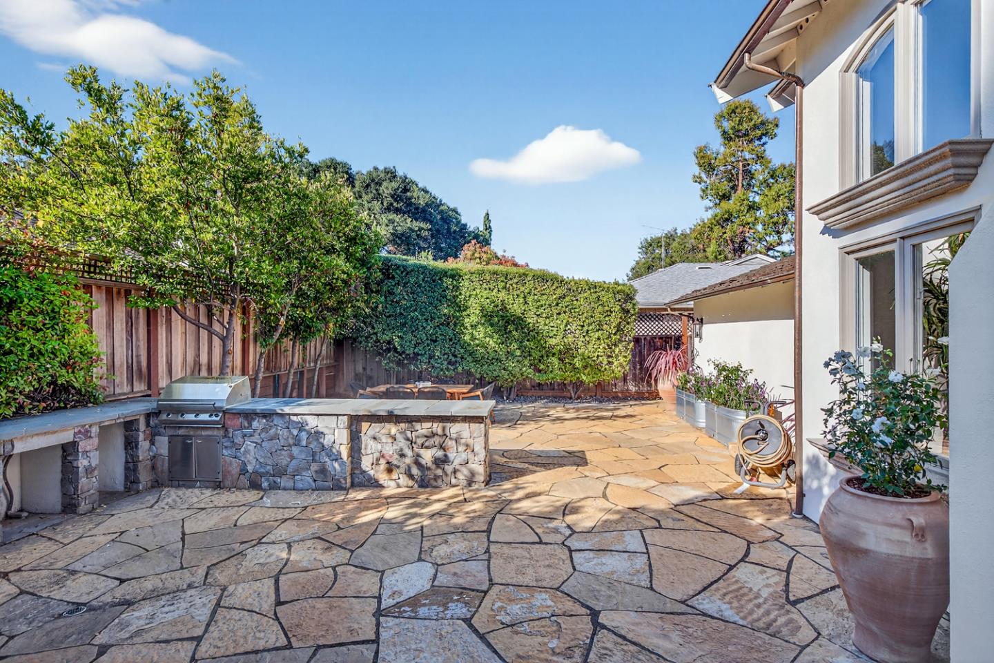 Detail Gallery Image 30 of 45 For 665 Belden Ct, Los Altos,  CA 94022 - 4 Beds | 2/1 Baths