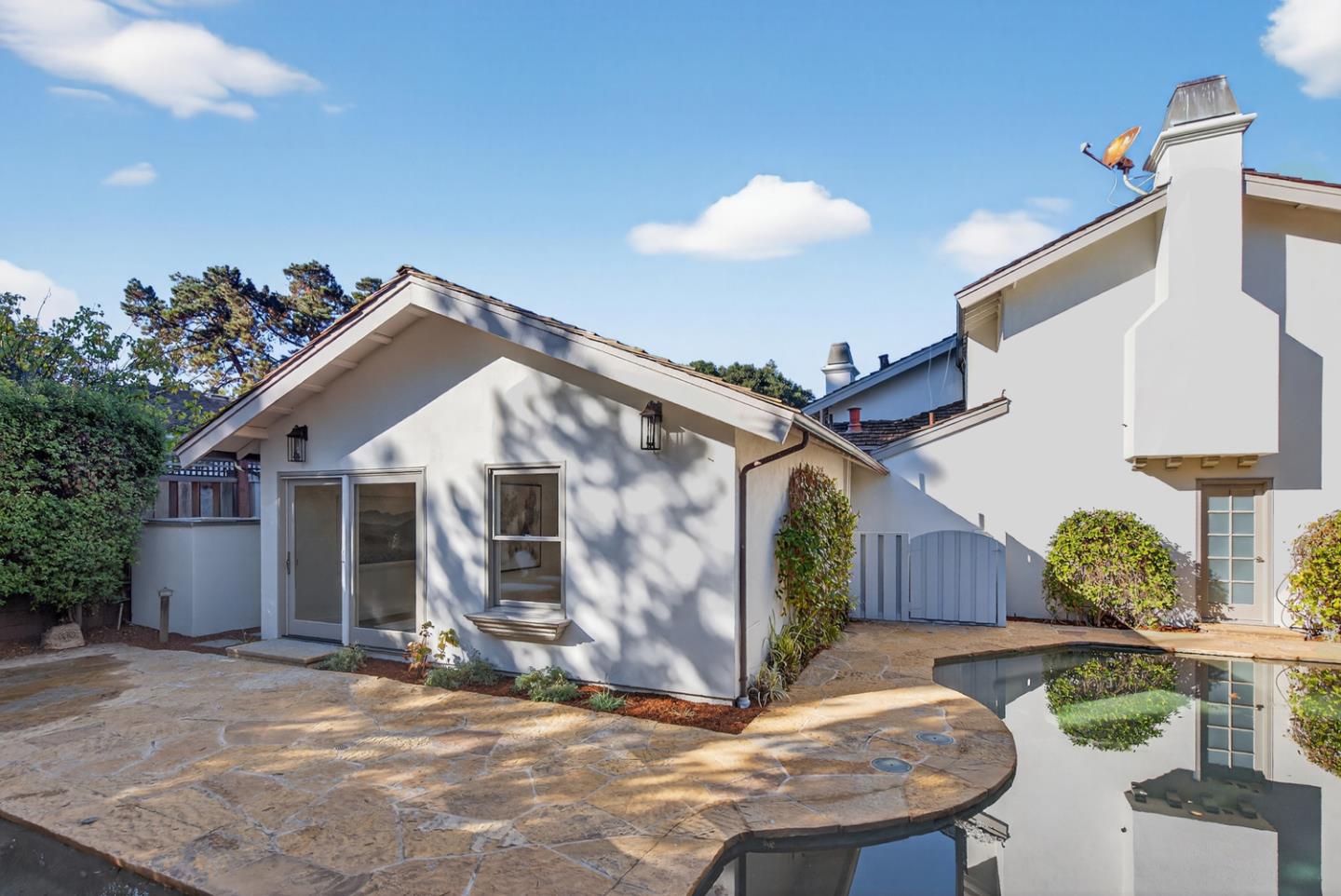 Detail Gallery Image 34 of 45 For 665 Belden Ct, Los Altos,  CA 94022 - 4 Beds | 2/1 Baths