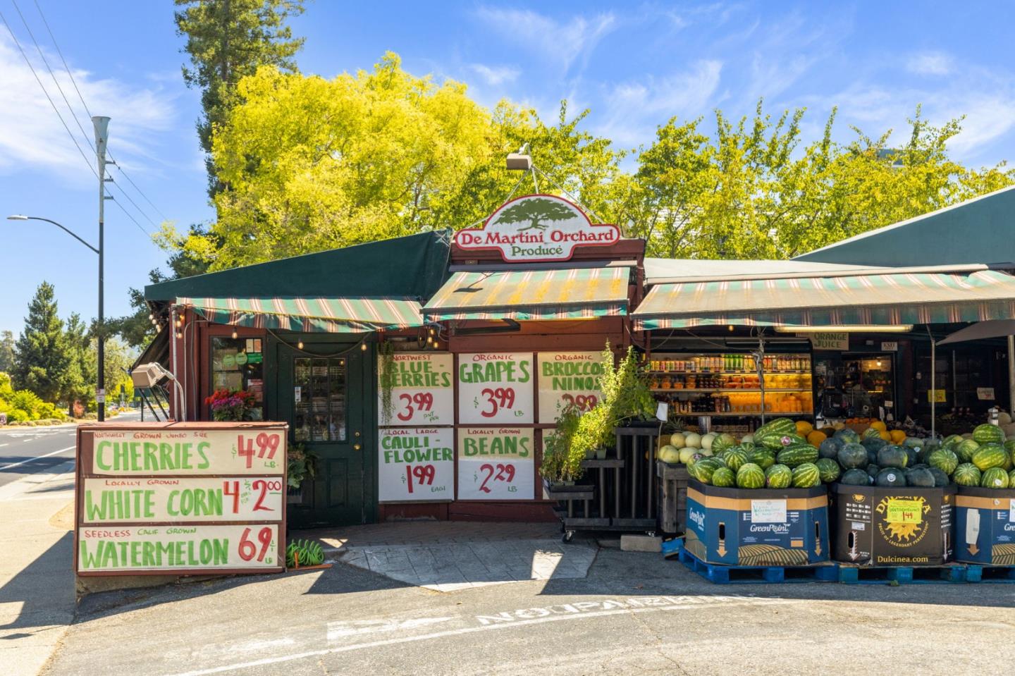 Detail Gallery Image 40 of 45 For 665 Belden Ct, Los Altos,  CA 94022 - 4 Beds | 2/1 Baths
