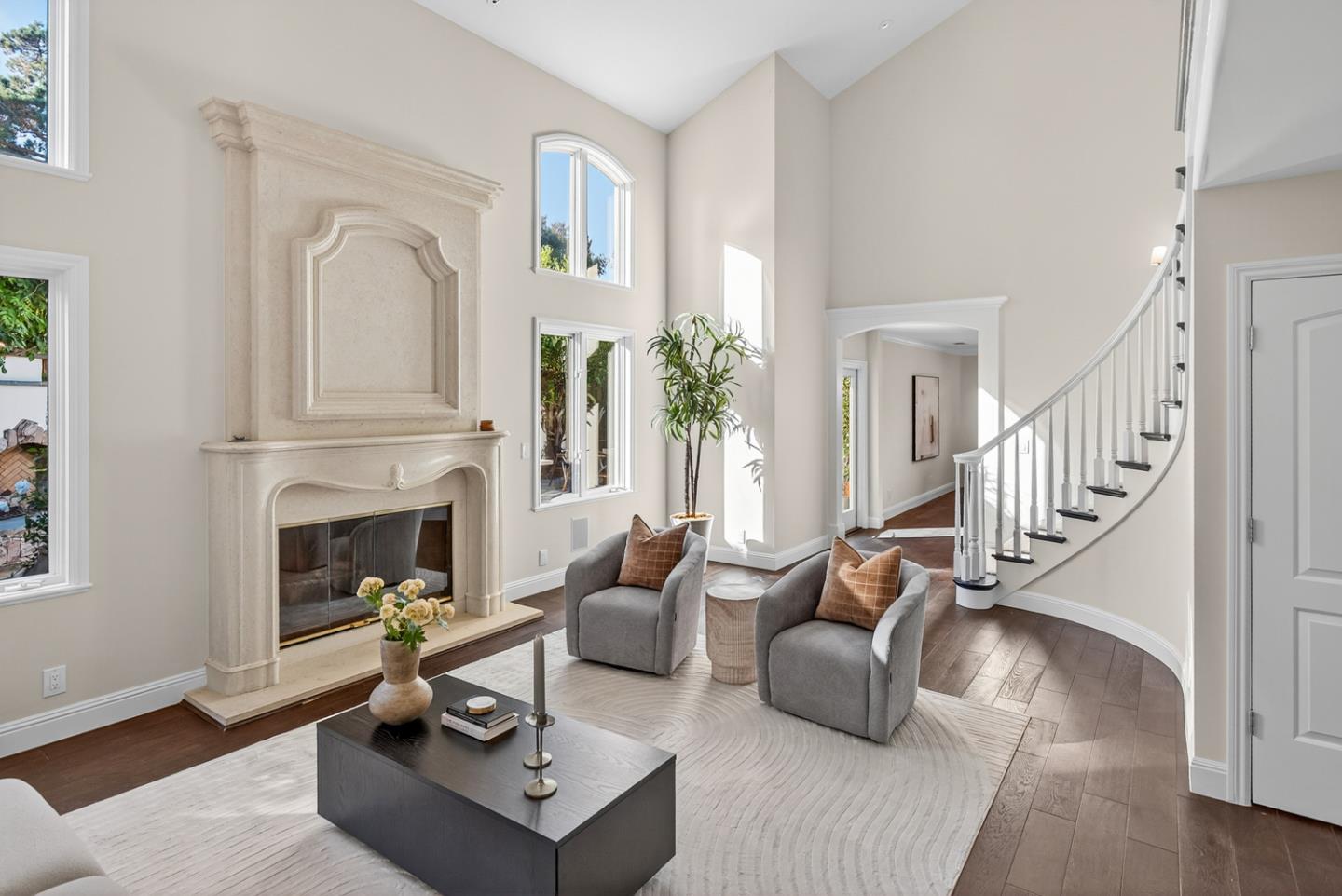 Detail Gallery Image 5 of 45 For 665 Belden Ct, Los Altos,  CA 94022 - 4 Beds | 2/1 Baths