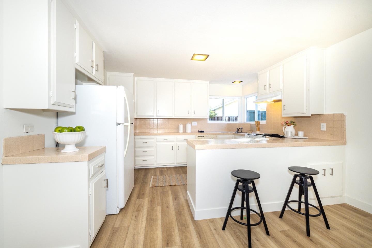 Detail Gallery Image 9 of 20 For 4148-4150 Byron St, Palo Alto,  CA 94306 - – Beds | – Baths