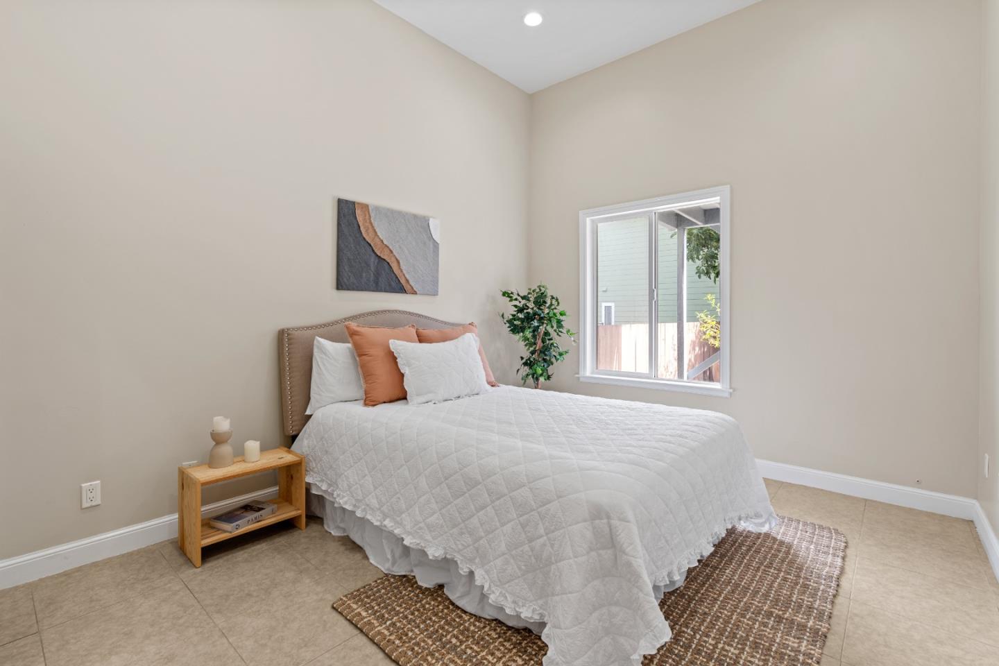 Detail Gallery Image 6 of 30 For 1047 Schwerin St, Daly City,  CA 94014 - 5 Beds | 3 Baths