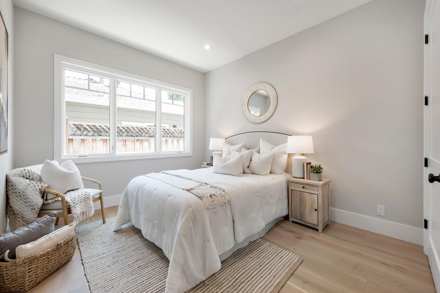 Detail Gallery Image 15 of 33 For 263 Belmont Ave, Redwood City,  CA 94061 - 5 Beds | 4/1 Baths