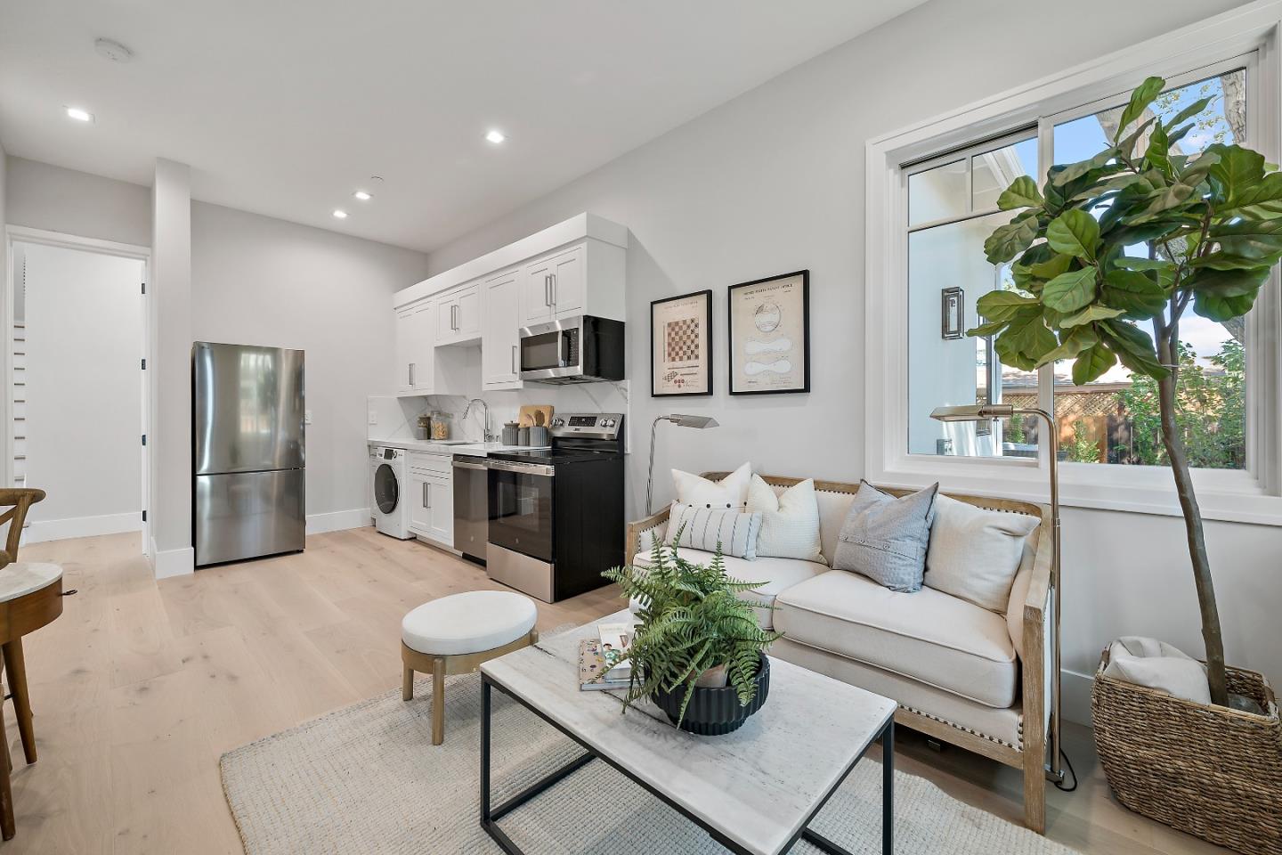 Detail Gallery Image 17 of 33 For 263 Belmont Ave, Redwood City,  CA 94061 - 5 Beds | 4/1 Baths