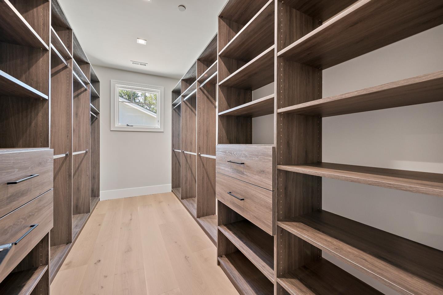 Detail Gallery Image 24 of 33 For 263 Belmont Ave, Redwood City,  CA 94061 - 5 Beds | 4/1 Baths