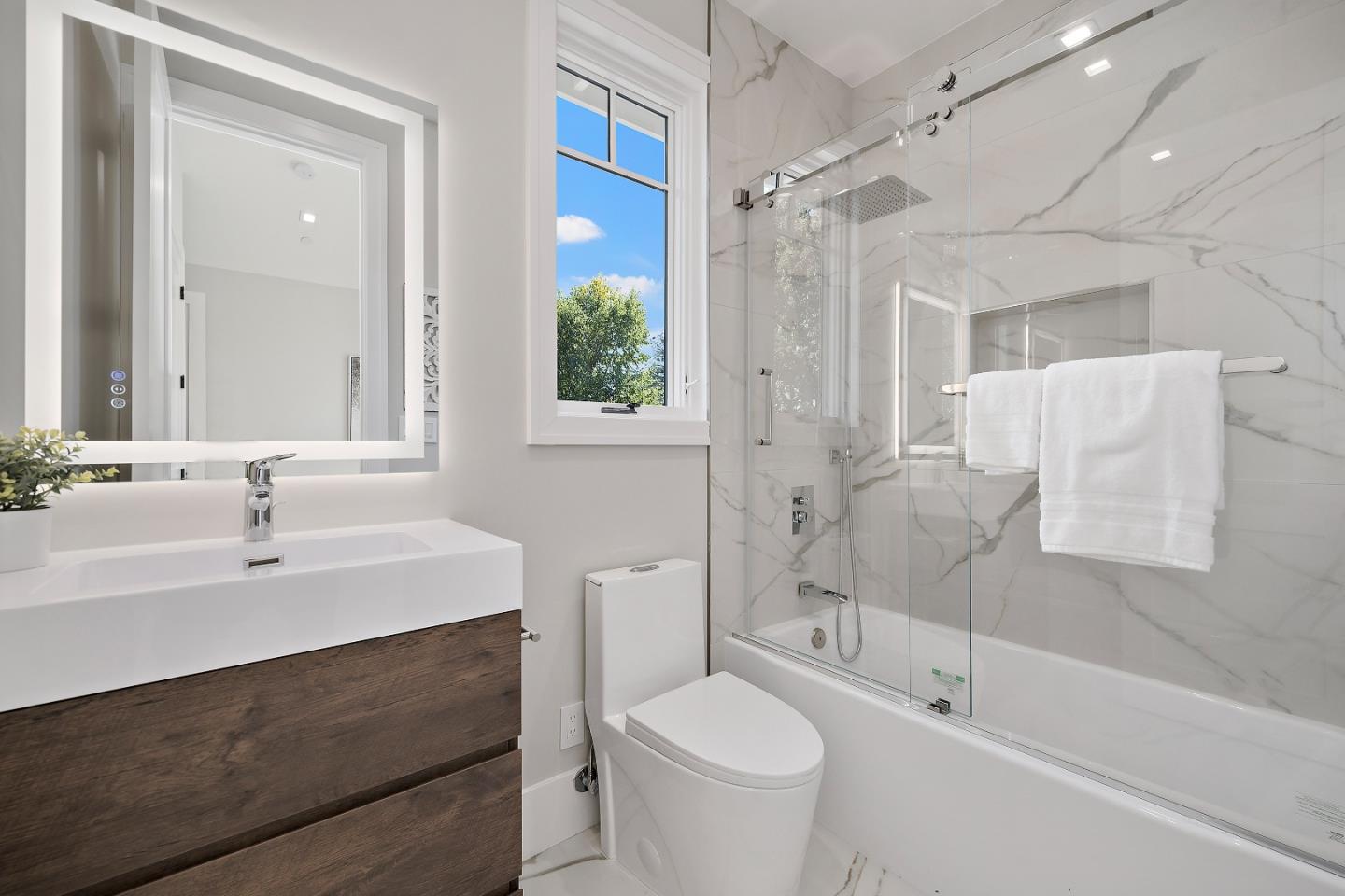 Detail Gallery Image 30 of 33 For 263 Belmont Ave, Redwood City,  CA 94061 - 5 Beds | 4/1 Baths