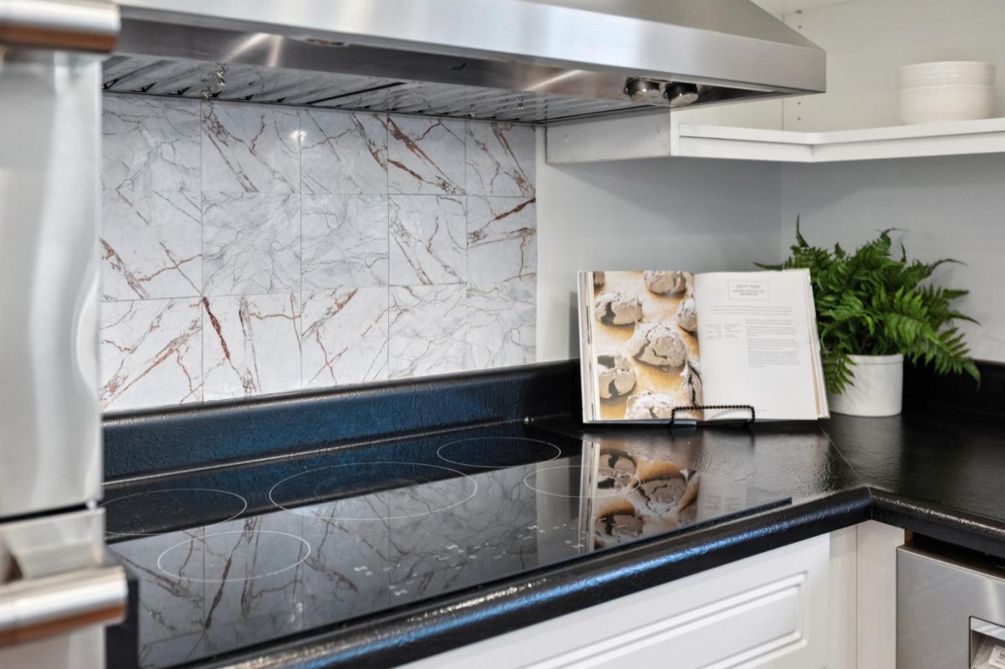 Detail Gallery Image 20 of 59 For 141 Arbor Ln, Moss Beach,  CA 94038 - 3 Beds | 2 Baths