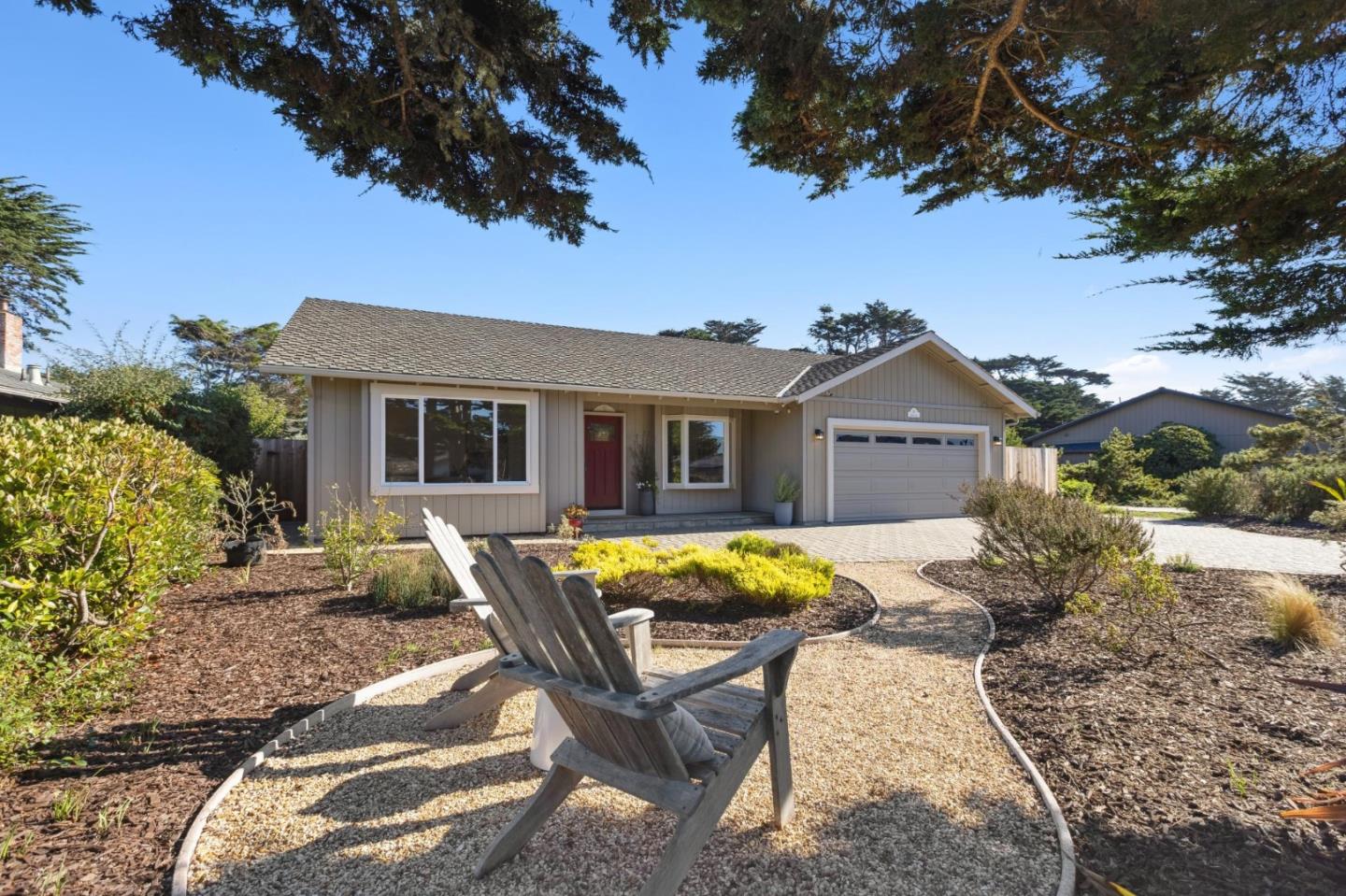 Detail Gallery Image 3 of 59 For 141 Arbor Ln, Moss Beach,  CA 94038 - 3 Beds | 2 Baths