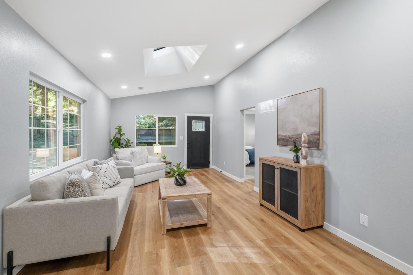 Detail Gallery Image 6 of 45 For 831 Hillcrest Dr, Felton,  CA 95018 - 4 Beds | 3 Baths