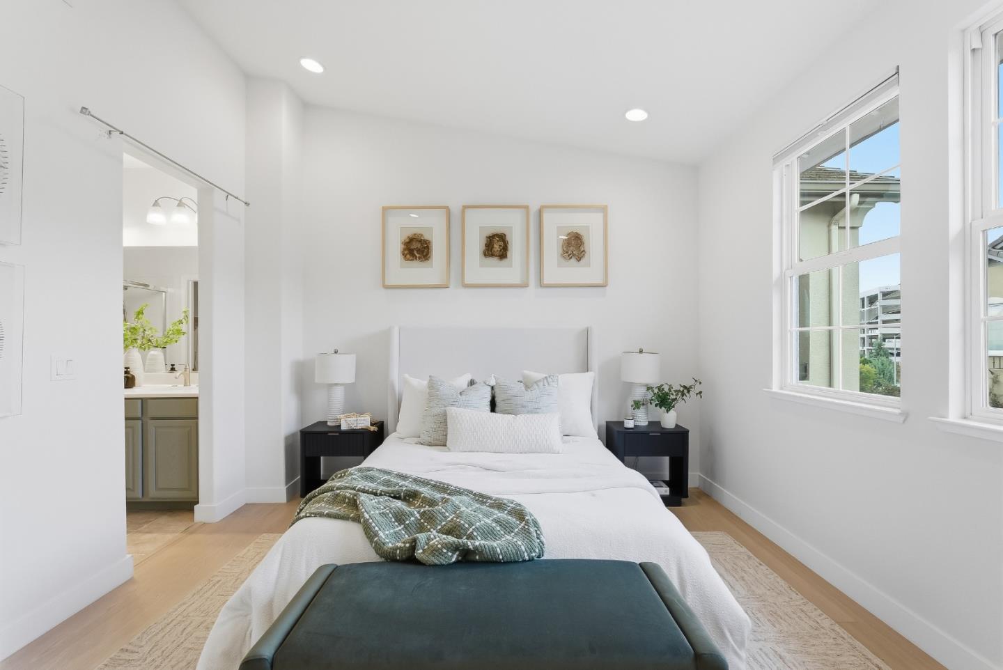 Detail Gallery Image 12 of 35 For 806 Sevin Ter, San Jose,  CA 95133 - 3 Beds | 2/1 Baths