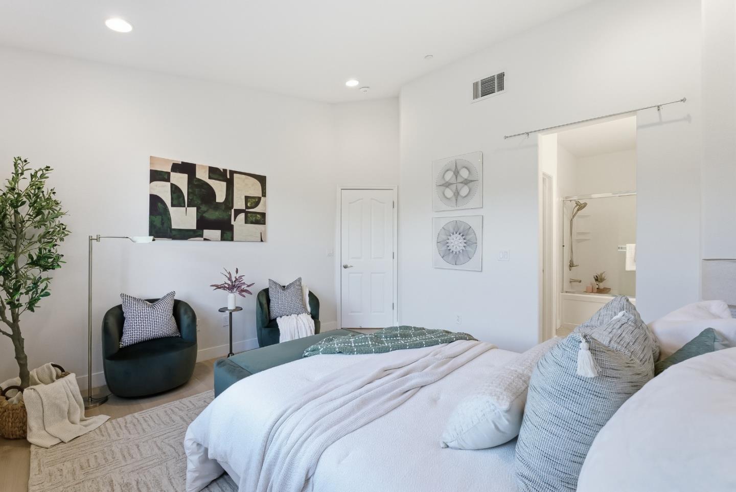 Detail Gallery Image 14 of 35 For 806 Sevin Ter, San Jose,  CA 95133 - 3 Beds | 2/1 Baths