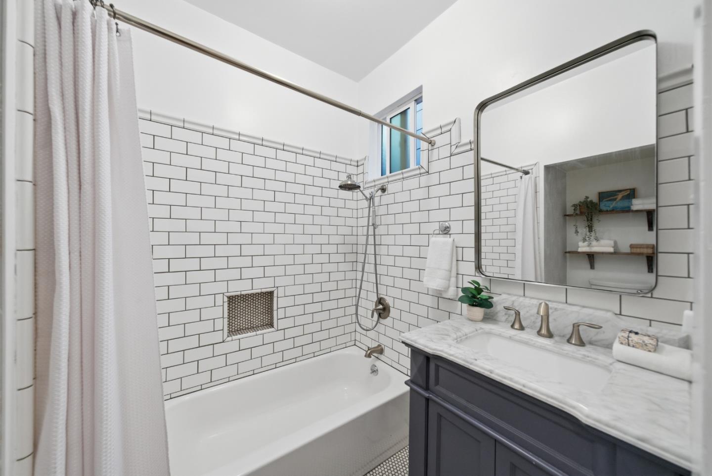 Detail Gallery Image 15 of 50 For 689 20th Ave, San Francisco,  CA 94121 - 2 Beds | 2/1 Baths