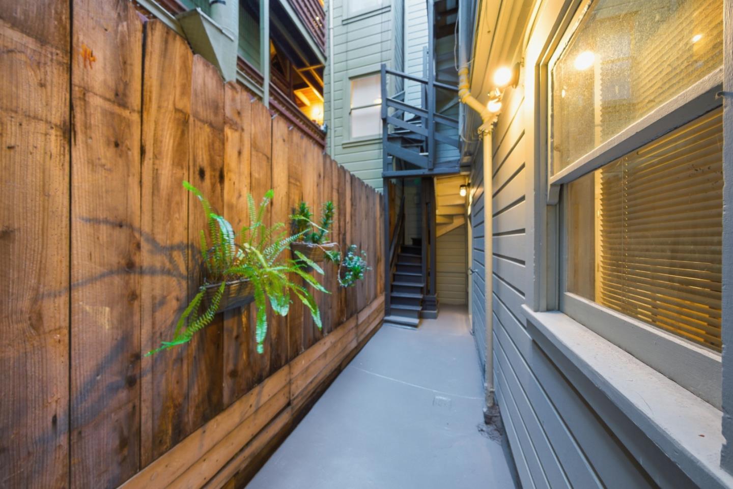 Detail Gallery Image 32 of 50 For 689 20th Ave, San Francisco,  CA 94121 - 2 Beds | 2/1 Baths