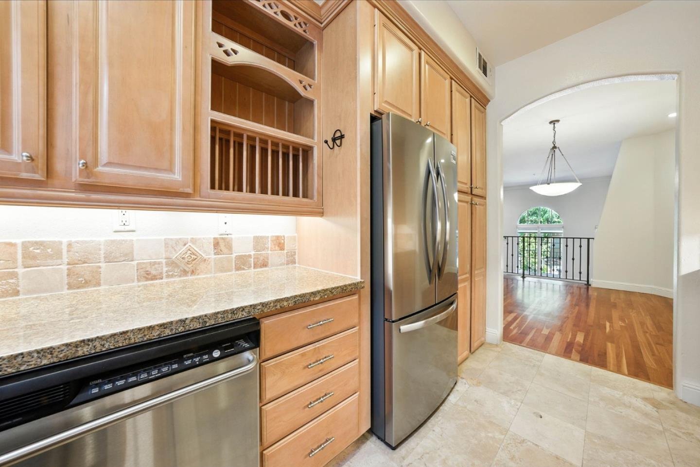 Detail Gallery Image 15 of 43 For 484 Gabilan St, Los Altos,  CA 94022 - 3 Beds | 2/1 Baths
