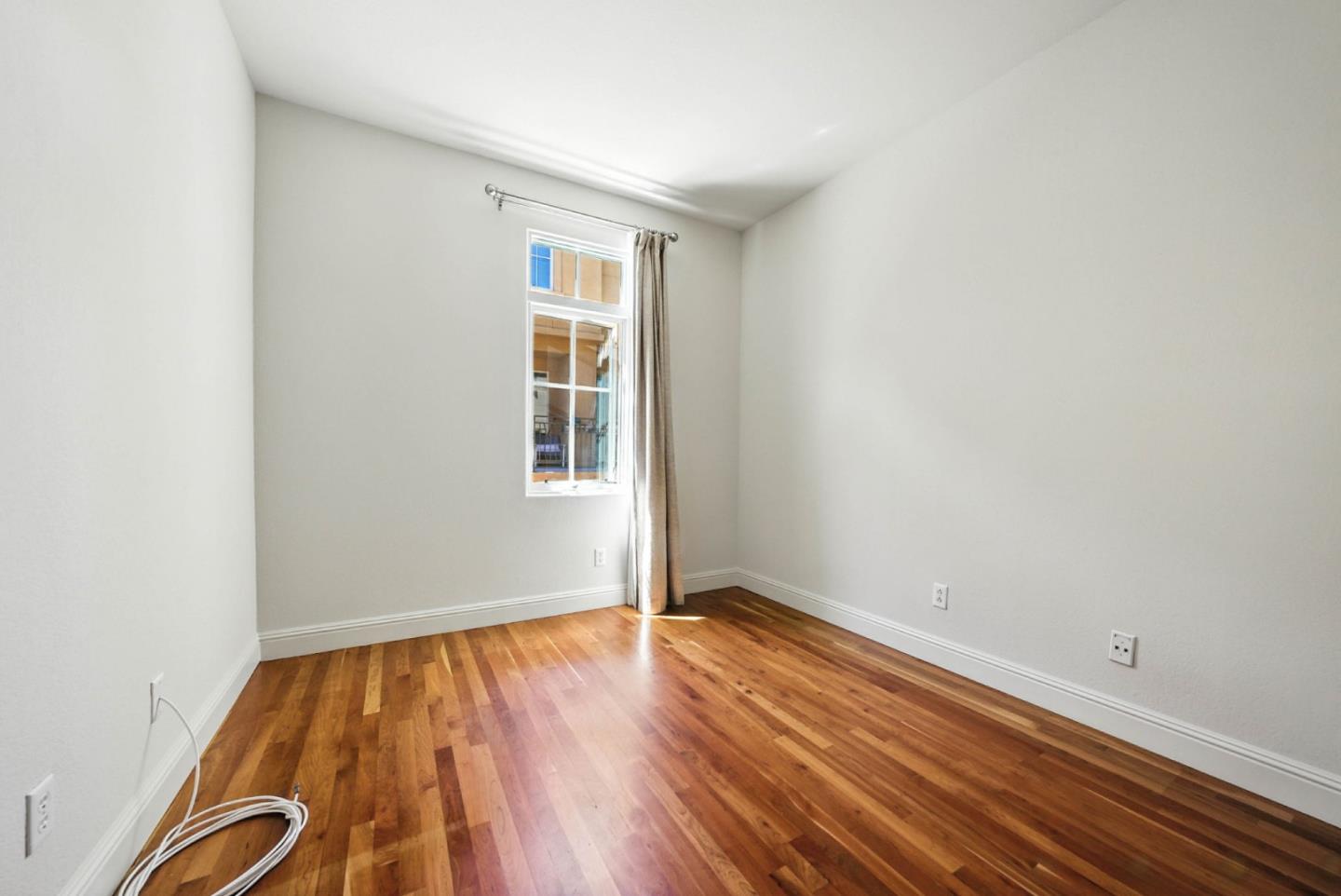 Detail Gallery Image 17 of 43 For 484 Gabilan St, Los Altos,  CA 94022 - 3 Beds | 2/1 Baths