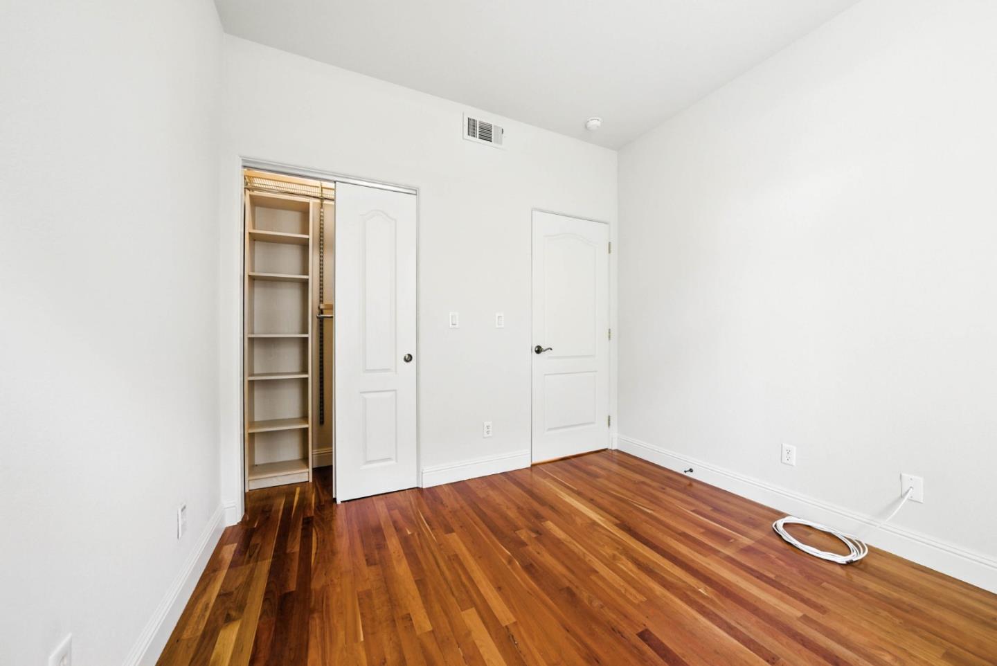 Detail Gallery Image 18 of 43 For 484 Gabilan St, Los Altos,  CA 94022 - 3 Beds | 2/1 Baths