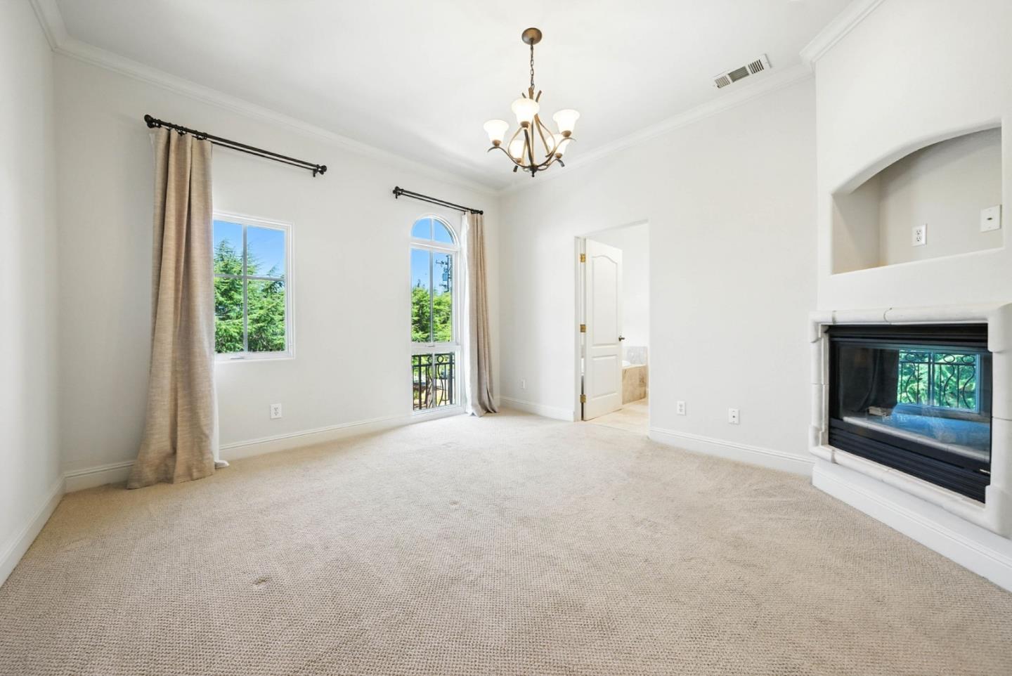 Detail Gallery Image 29 of 43 For 484 Gabilan St, Los Altos,  CA 94022 - 3 Beds | 2/1 Baths