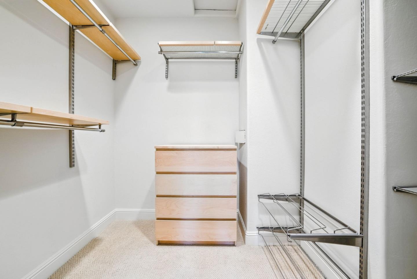 Detail Gallery Image 36 of 43 For 484 Gabilan St, Los Altos,  CA 94022 - 3 Beds | 2/1 Baths