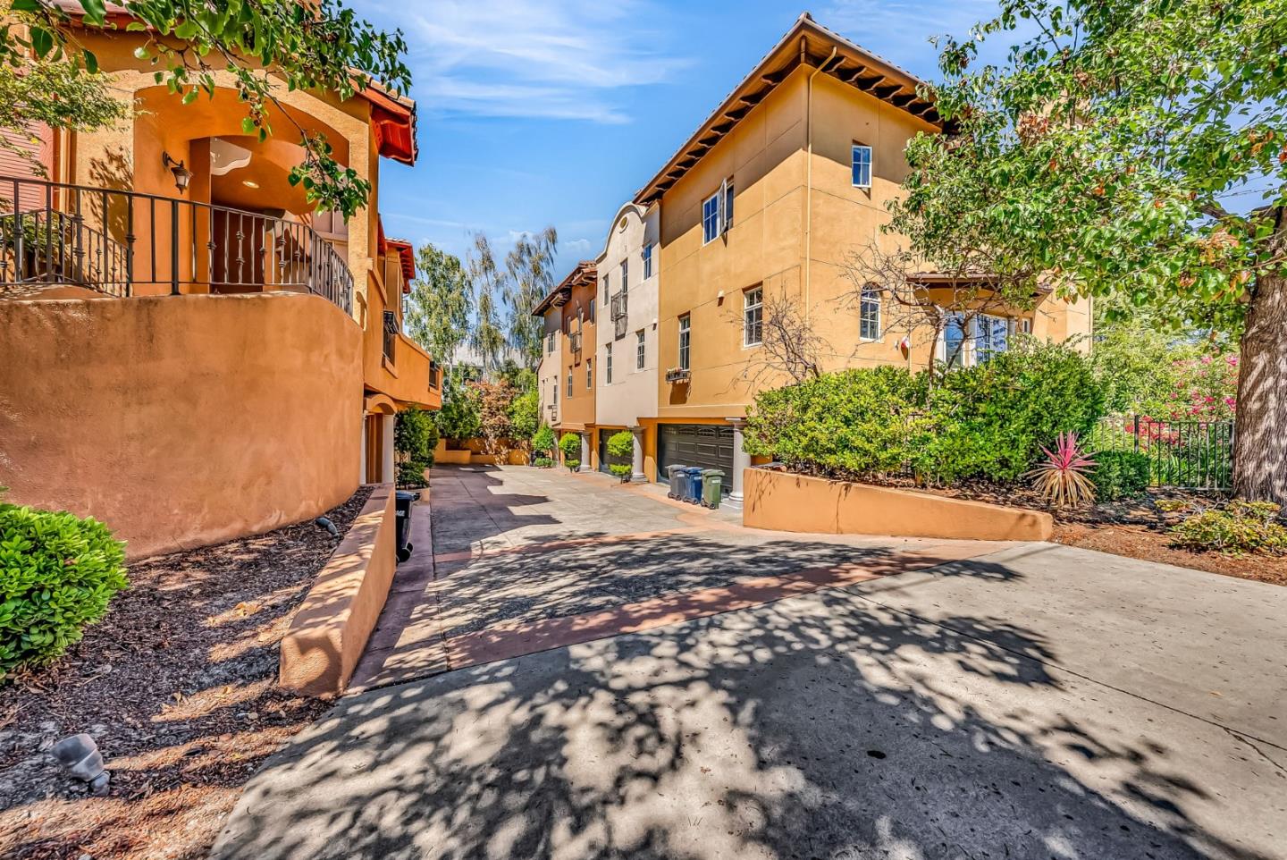 Detail Gallery Image 37 of 43 For 484 Gabilan St, Los Altos,  CA 94022 - 3 Beds | 2/1 Baths