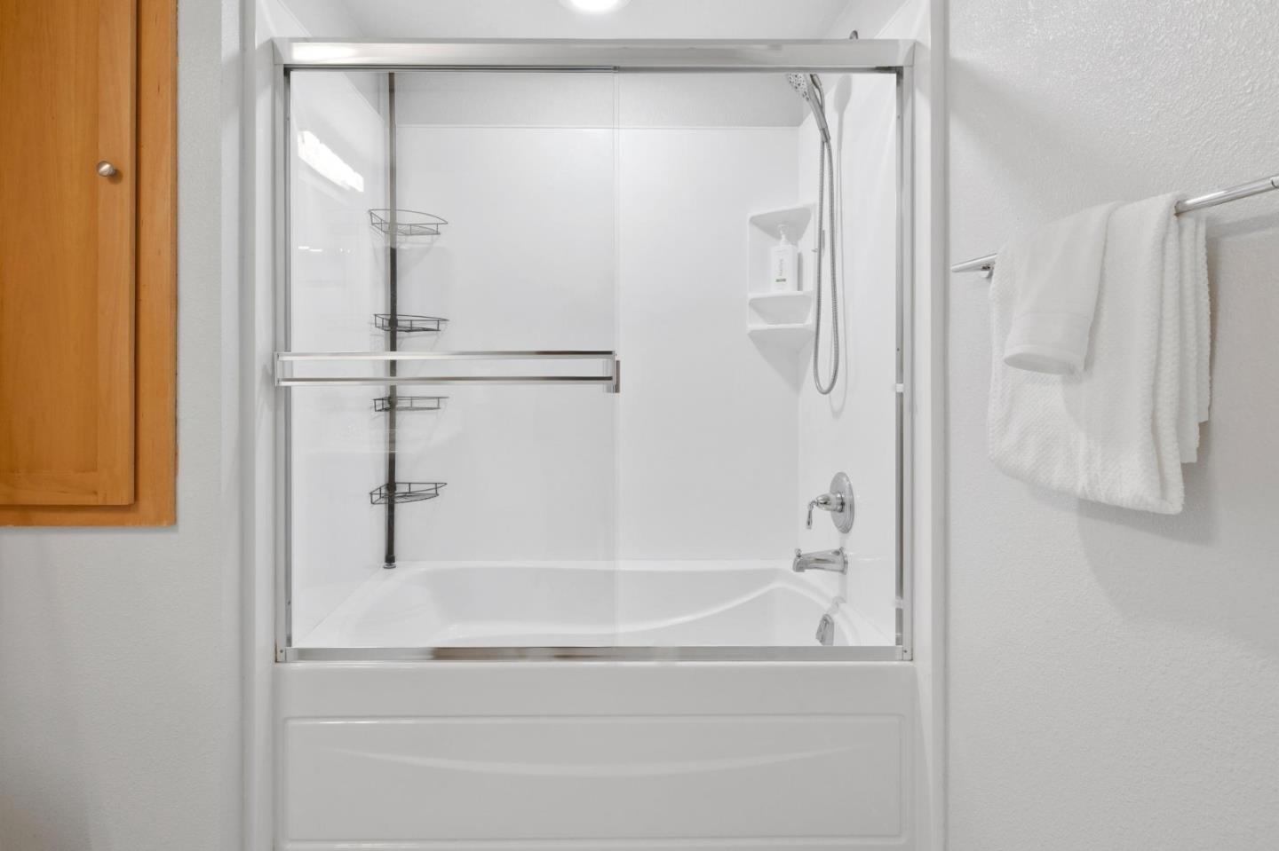 Detail Gallery Image 11 of 27 For 1488 El Camino Real #211,  South San Francisco,  CA 94080 - 1 Beds | 1 Baths