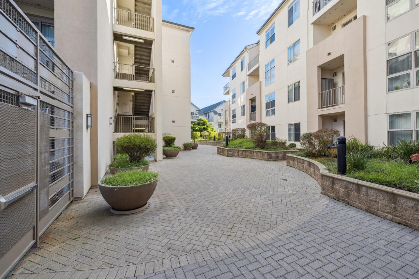 Detail Gallery Image 18 of 27 For 1488 El Camino Real #211,  South San Francisco,  CA 94080 - 1 Beds | 1 Baths