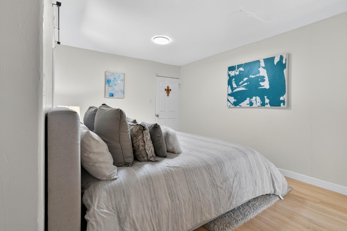 Detail Gallery Image 11 of 35 For 22133 Peralta, Hayward,  CA 94541 - 4 Beds | 3 Baths