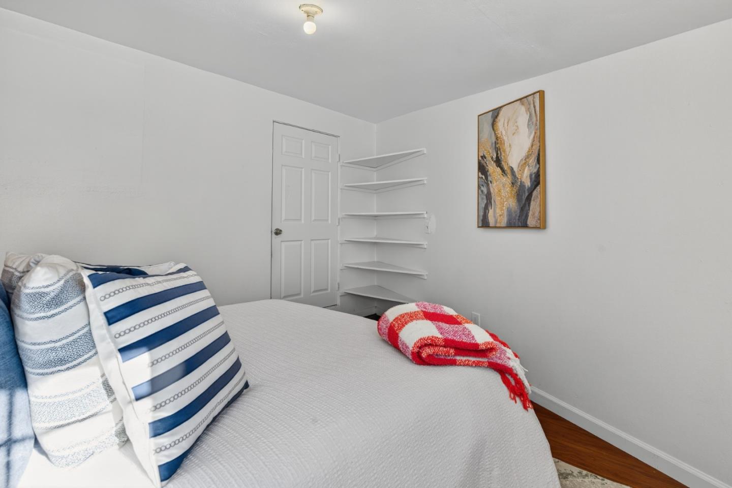 Detail Gallery Image 5 of 35 For 22133 Peralta, Hayward,  CA 94541 - 4 Beds | 3 Baths