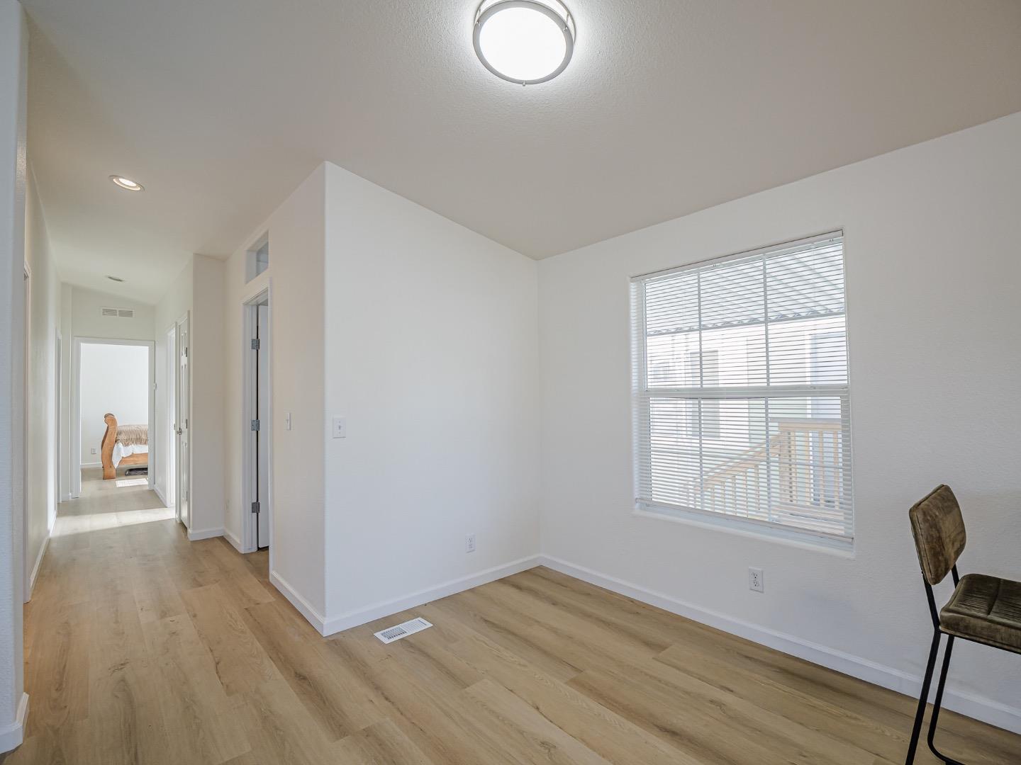 Detail Gallery Image 10 of 43 For 3710 Gross Rd #12,  Santa Cruz,  CA 95062 - 3 Beds | 2 Baths