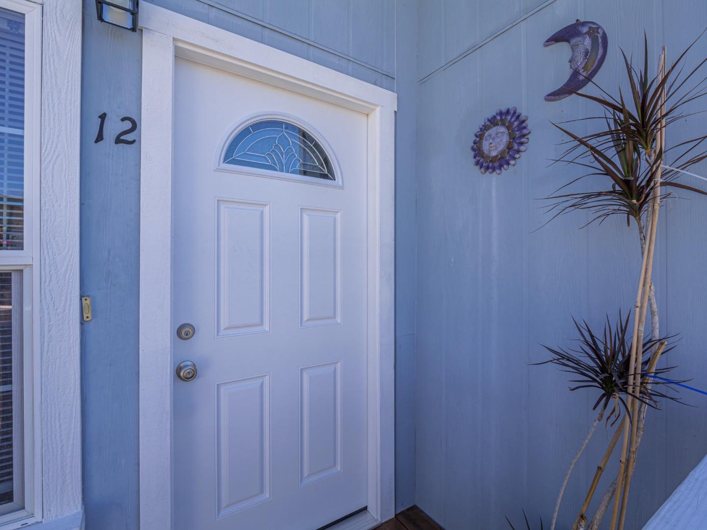 Detail Gallery Image 16 of 43 For 3710 Gross Rd #12,  Santa Cruz,  CA 95062 - 3 Beds | 2 Baths