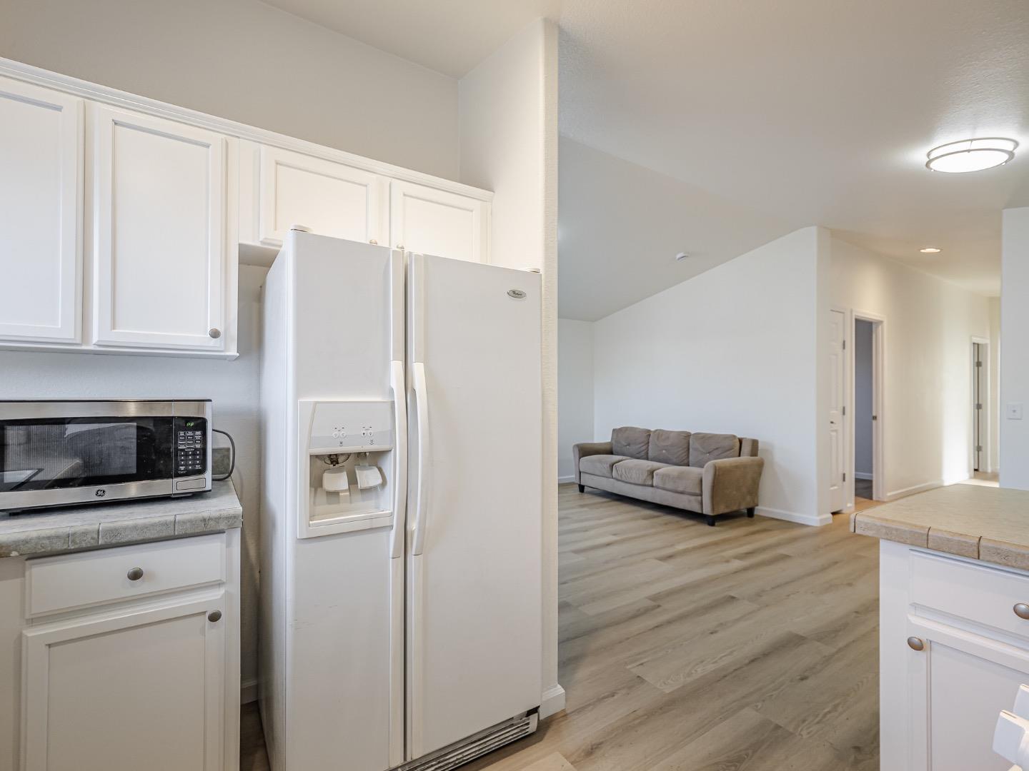 Detail Gallery Image 19 of 43 For 3710 Gross Rd #12,  Santa Cruz,  CA 95062 - 3 Beds | 2 Baths