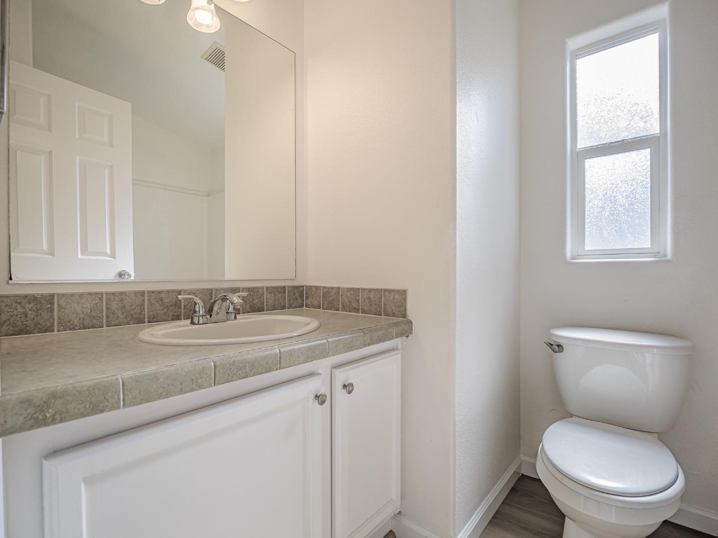 Detail Gallery Image 25 of 43 For 3710 Gross Rd #12,  Santa Cruz,  CA 95062 - 3 Beds | 2 Baths