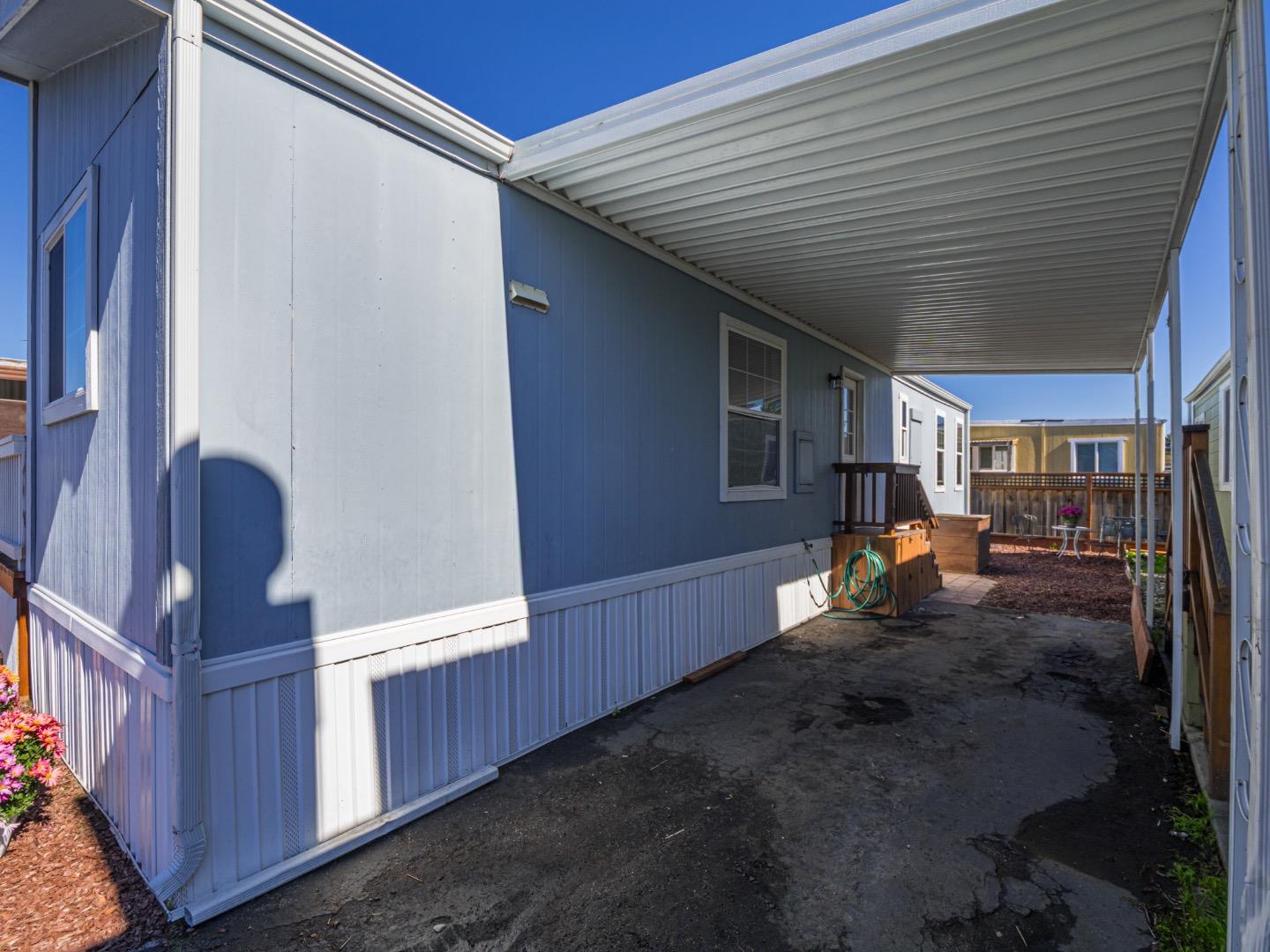 Detail Gallery Image 30 of 43 For 3710 Gross Rd #12,  Santa Cruz,  CA 95062 - 3 Beds | 2 Baths