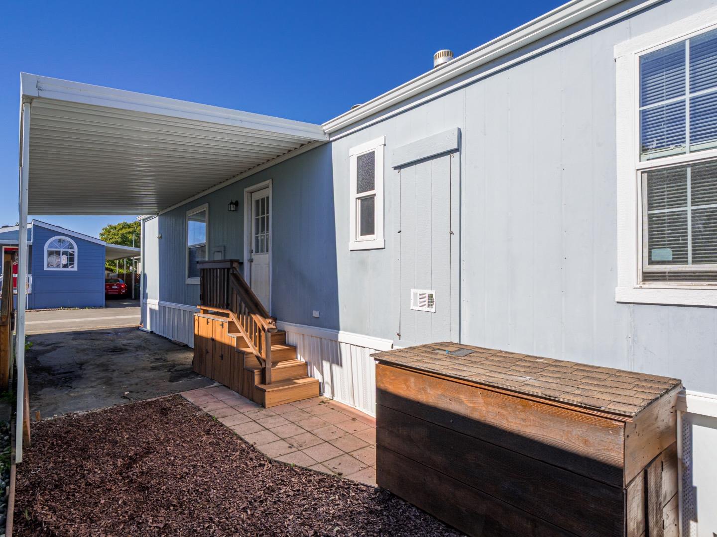 Detail Gallery Image 33 of 43 For 3710 Gross Rd #12,  Santa Cruz,  CA 95062 - 3 Beds | 2 Baths