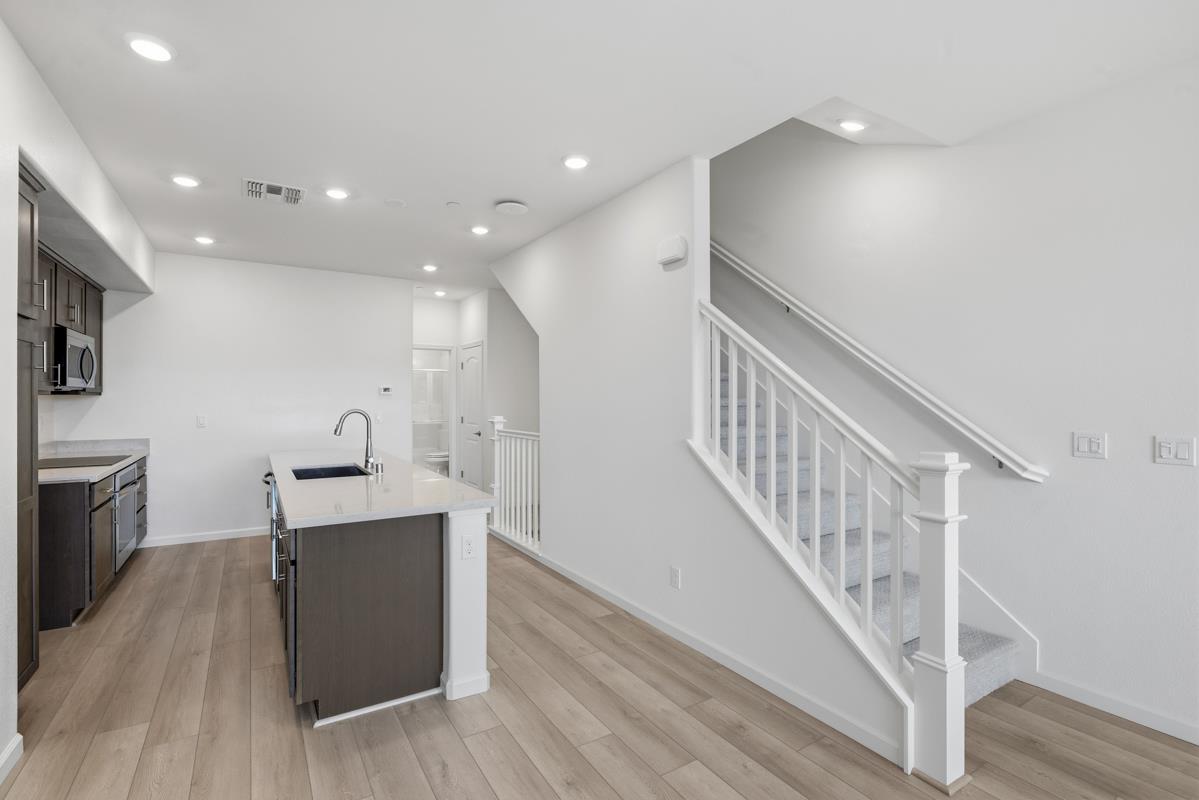 Detail Gallery Image 10 of 47 For 3818-3818a Northridge Ave, Castro Valley,  CA 94546 - 4 Beds | 4 Baths