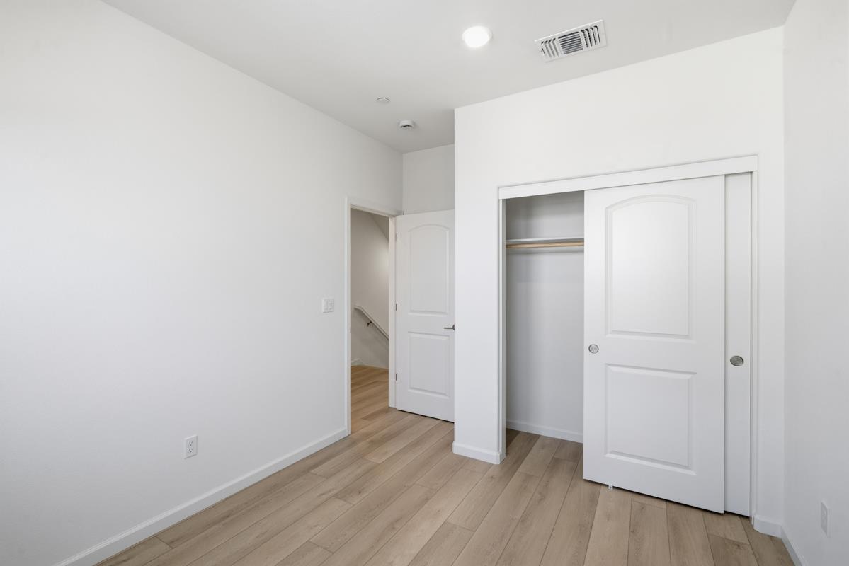 Detail Gallery Image 18 of 47 For 3818-3818a Northridge Ave, Castro Valley,  CA 94546 - 4 Beds | 4 Baths