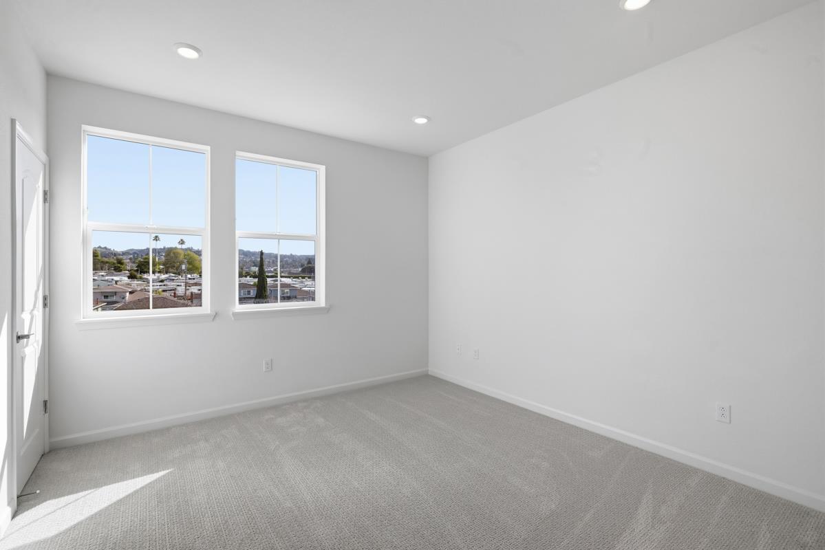 Detail Gallery Image 32 of 47 For 3818-3818a Northridge Ave, Castro Valley,  CA 94546 - 4 Beds | 4 Baths