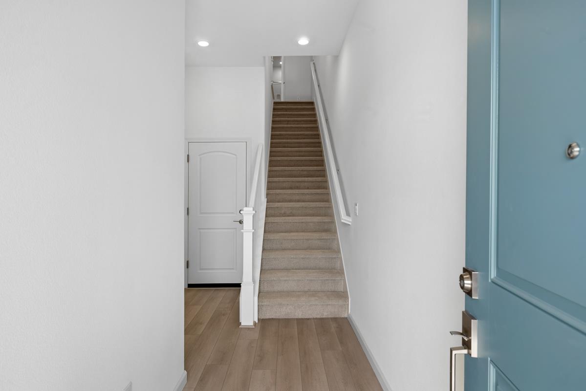 Detail Gallery Image 5 of 47 For 3818-3818a Northridge Ave, Castro Valley,  CA 94546 - 4 Beds | 4 Baths