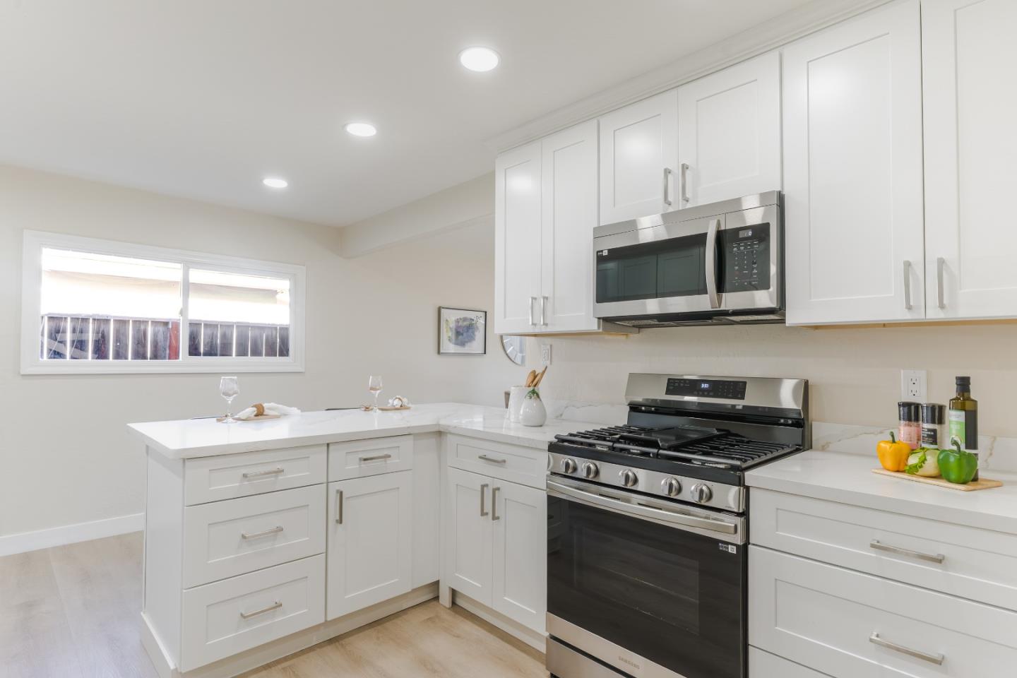 Detail Gallery Image 11 of 65 For 2130 Evelyn Ave, San Jose,  CA 95122 - 3 Beds | 2 Baths