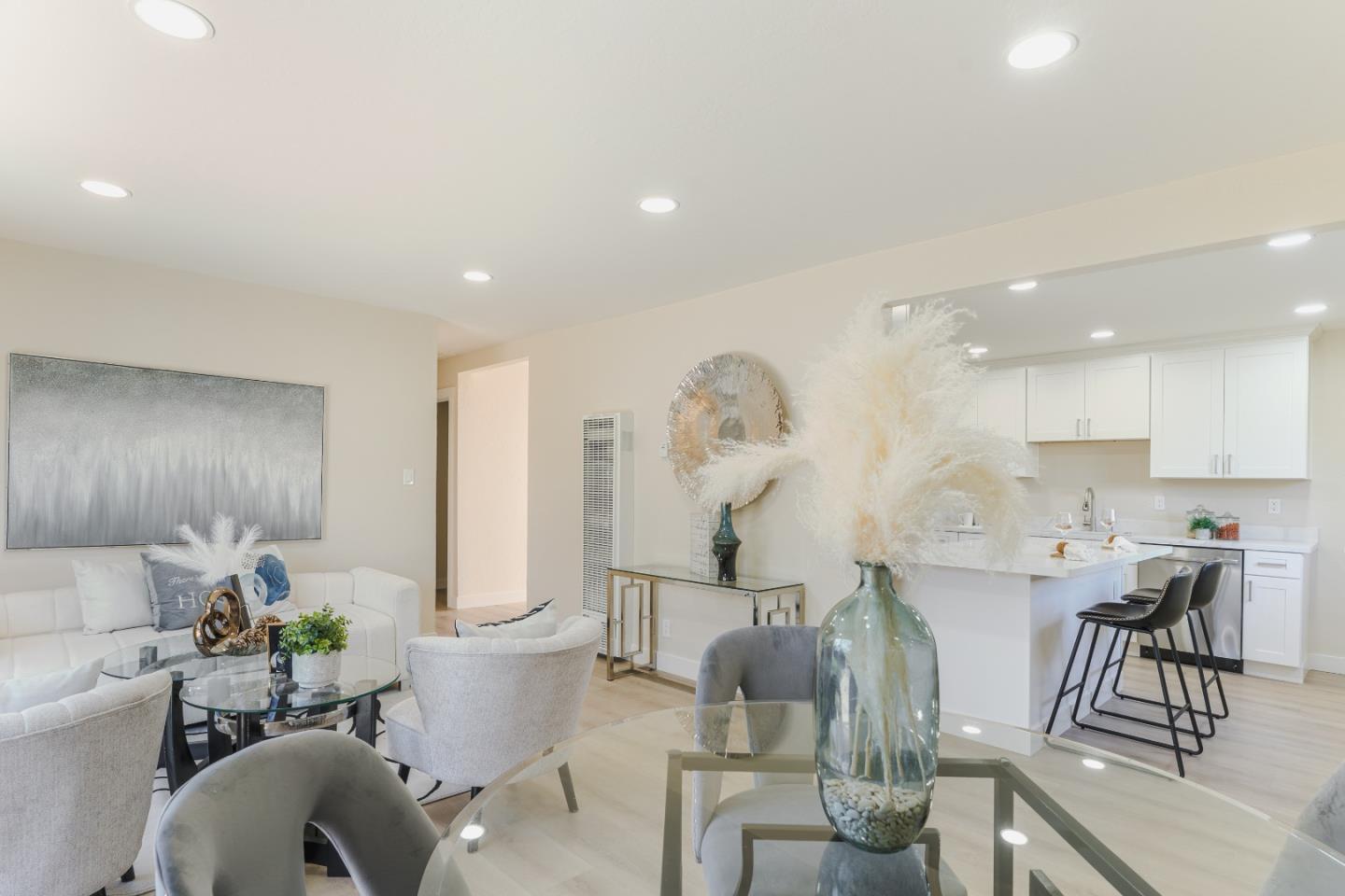 Detail Gallery Image 6 of 65 For 2130 Evelyn Ave, San Jose,  CA 95122 - 3 Beds | 2 Baths